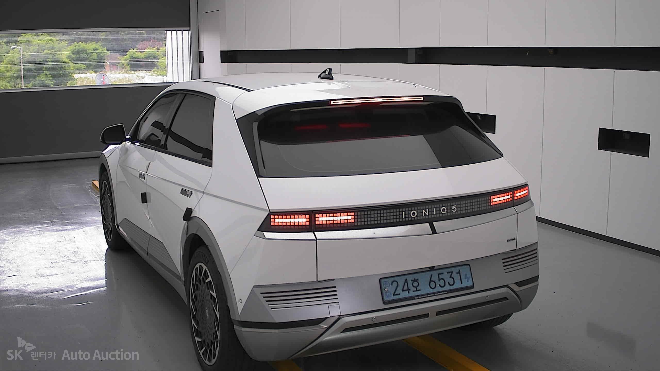 2022 - hyundai ioniq