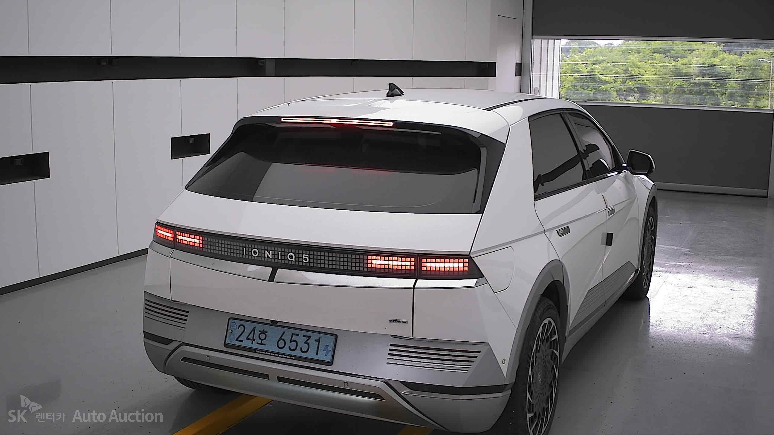 2022 - hyundai ioniq