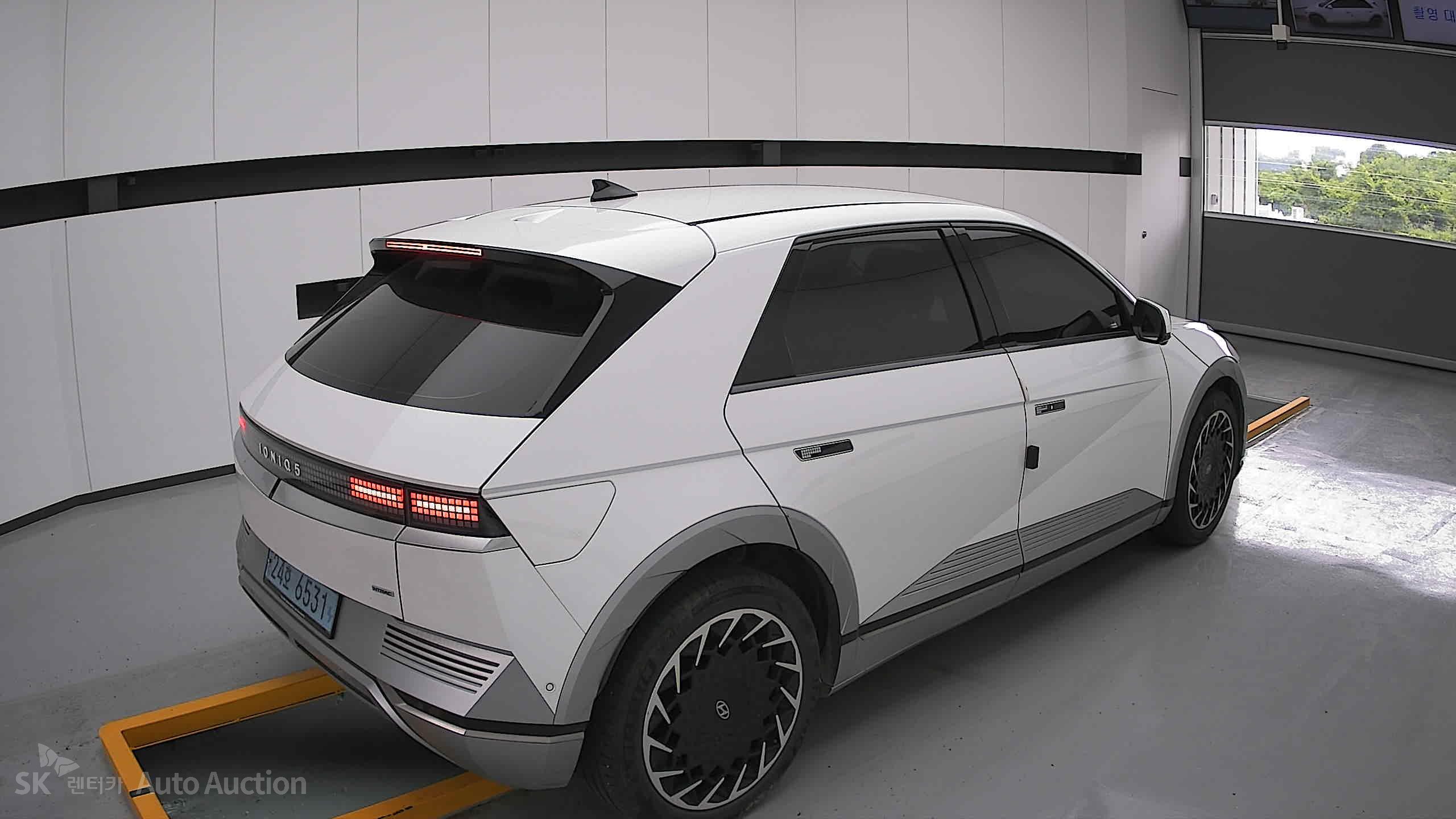 2022 - hyundai ioniq