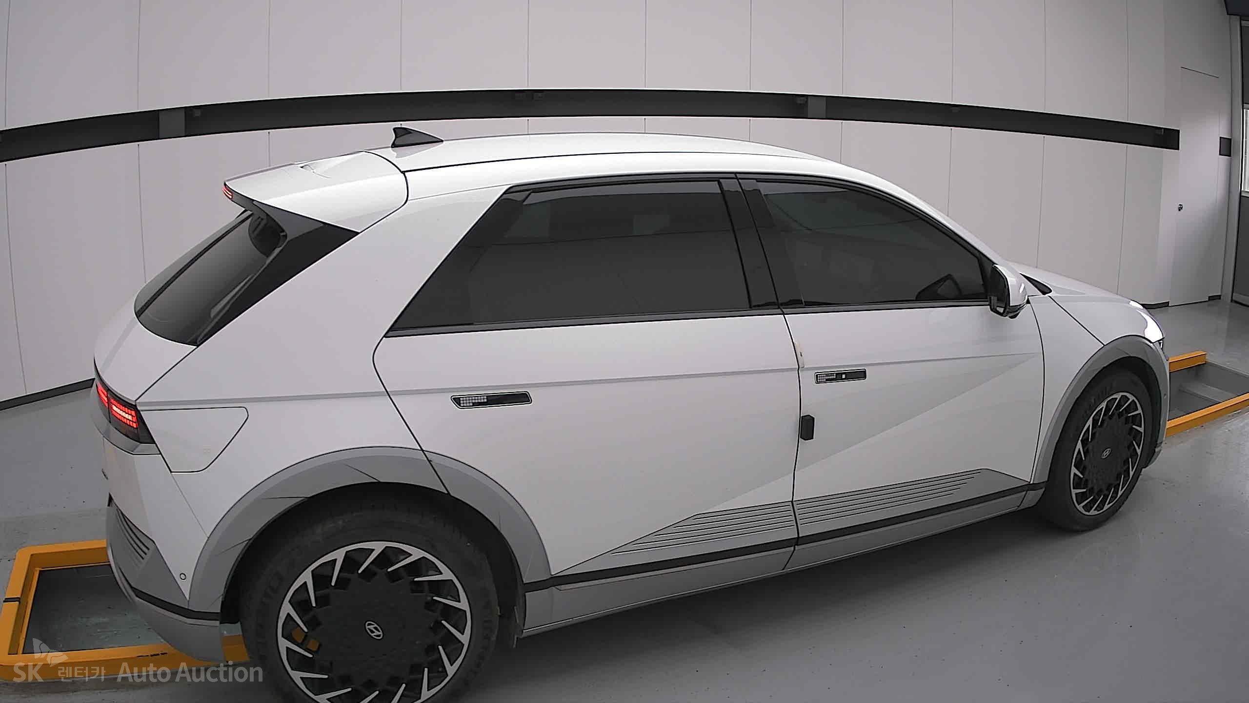 2022 - hyundai ioniq
