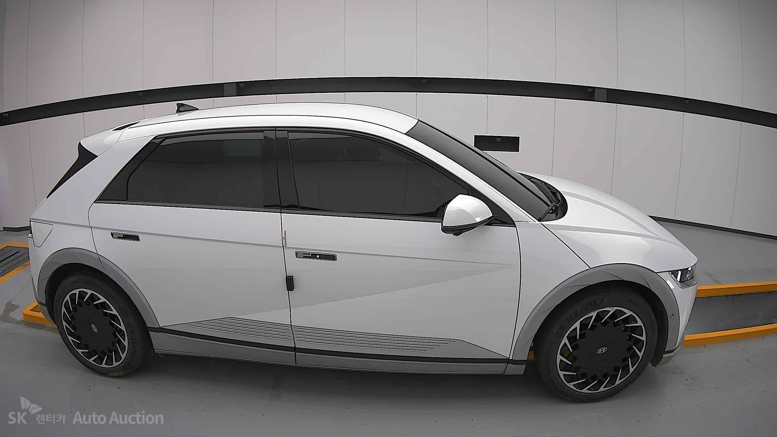 2022 - hyundai ioniq