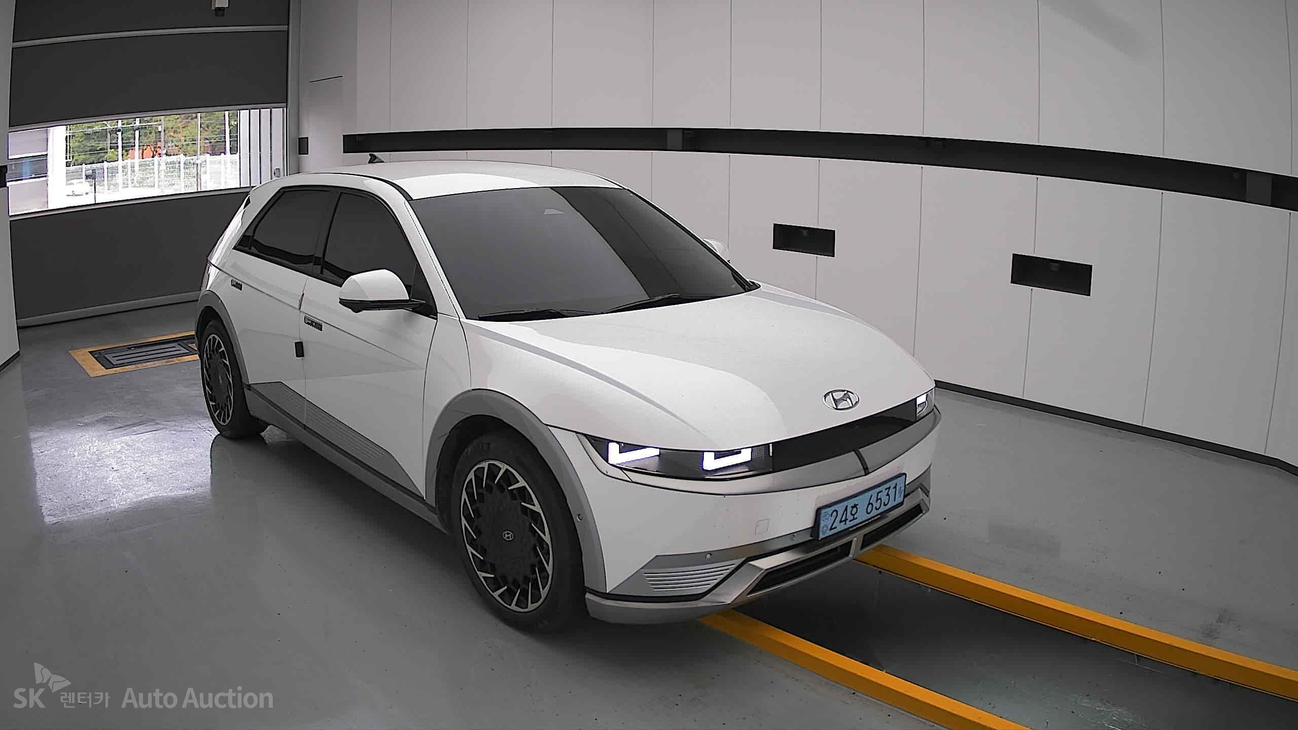 2022 - hyundai ioniq