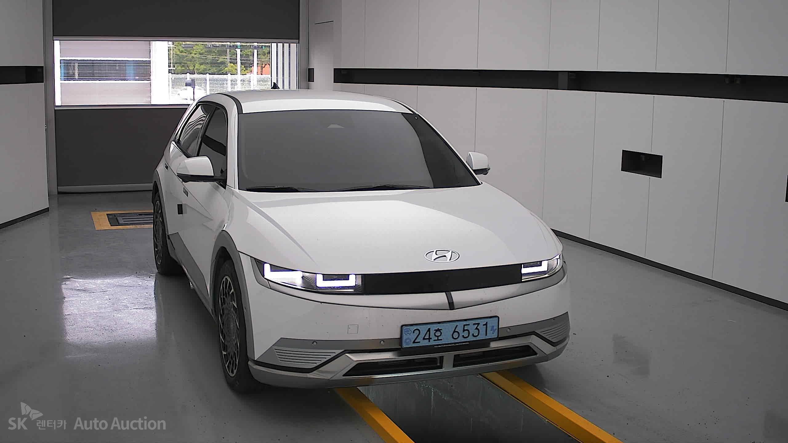 2022 - hyundai ioniq