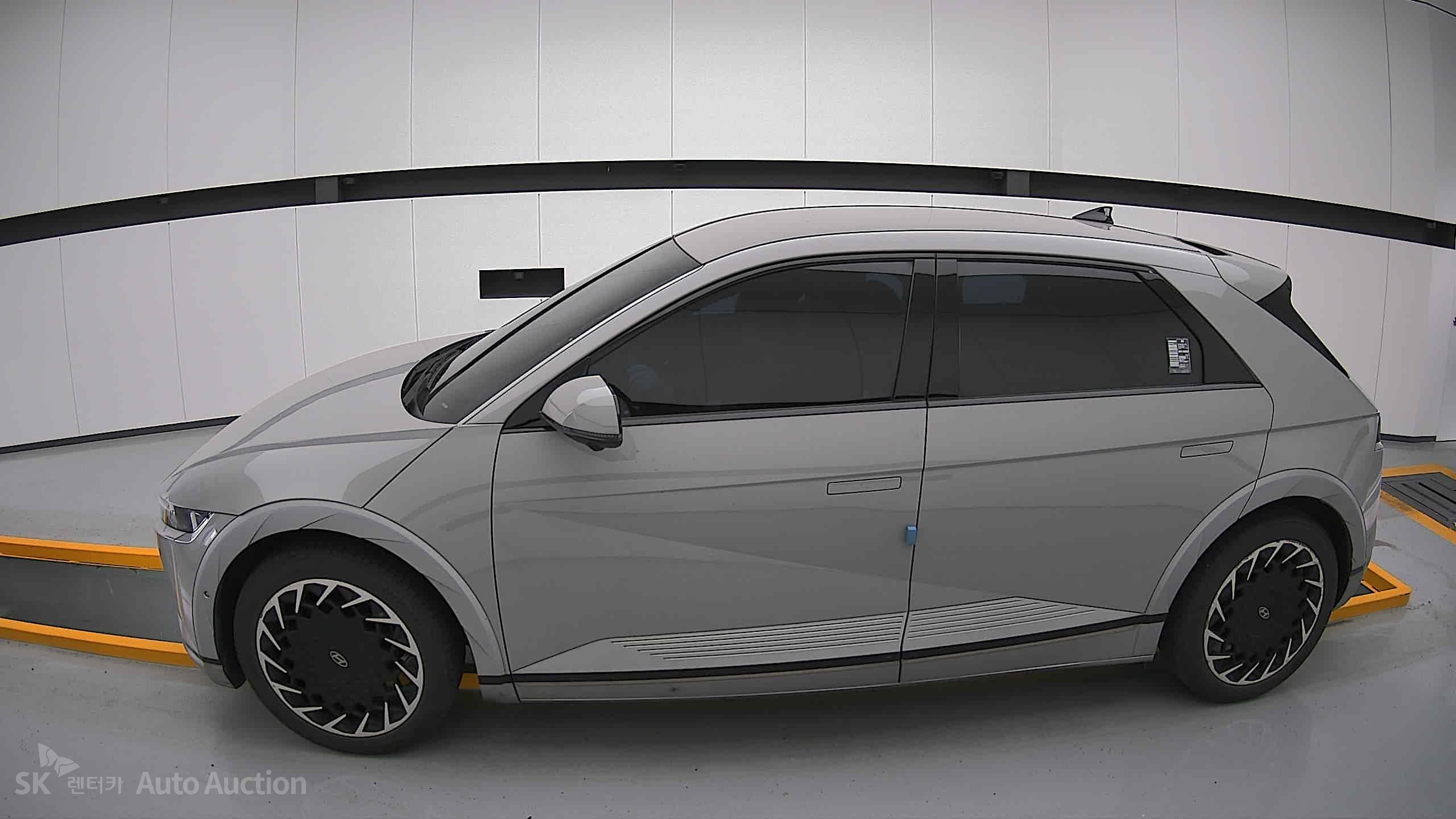 2022 - hyundai ioniq