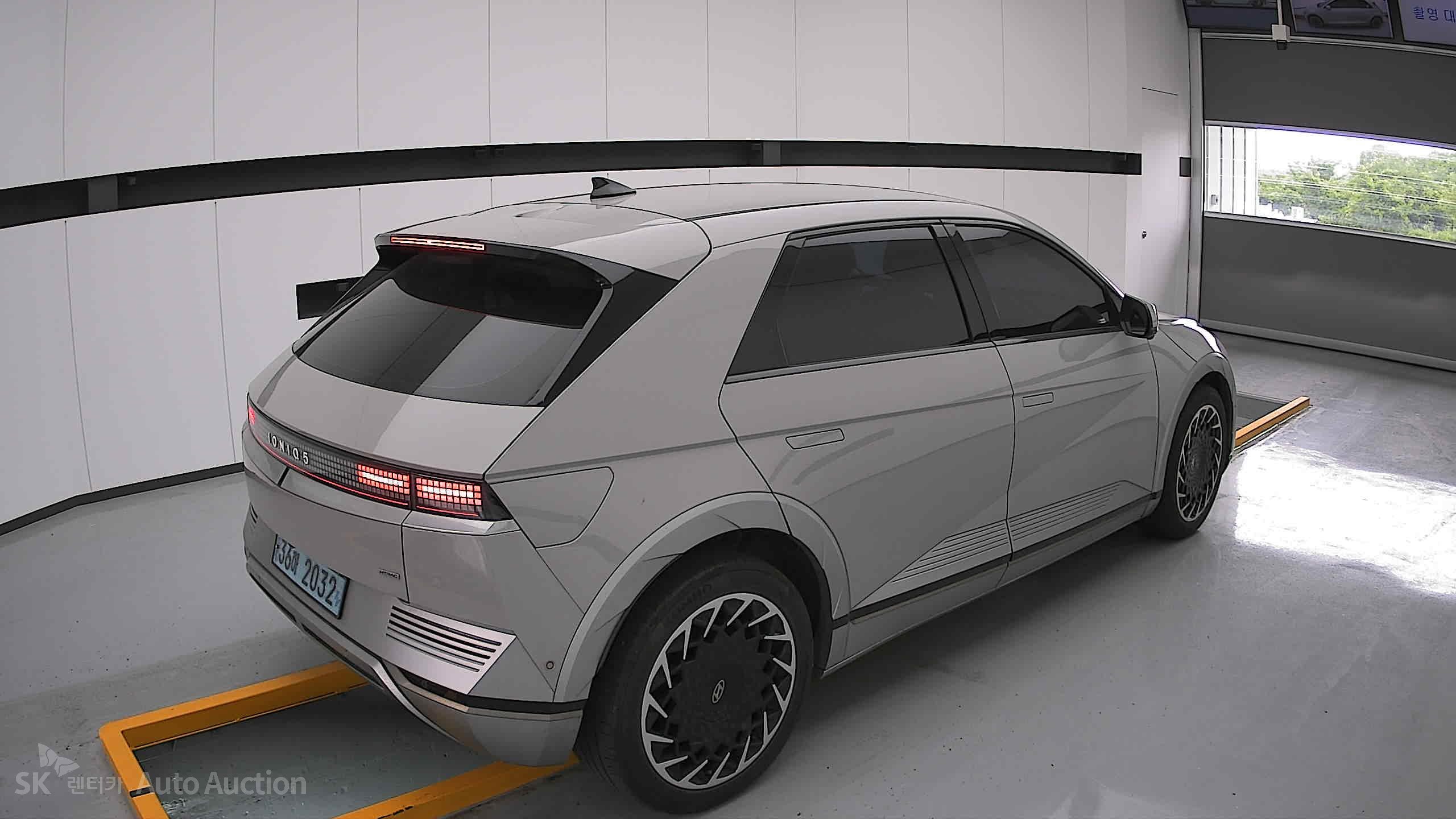 2022 - hyundai ioniq