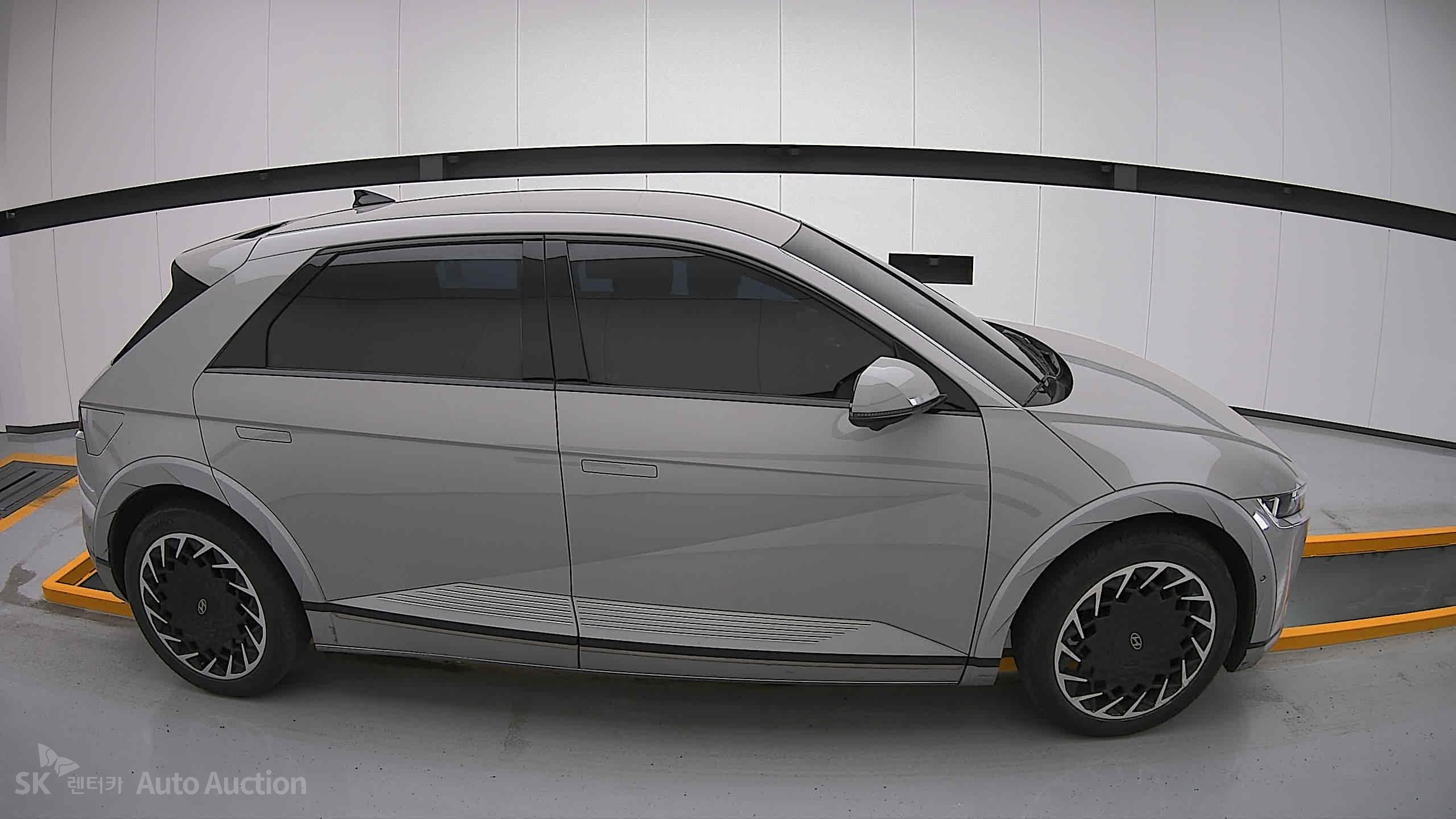 2022 - hyundai ioniq