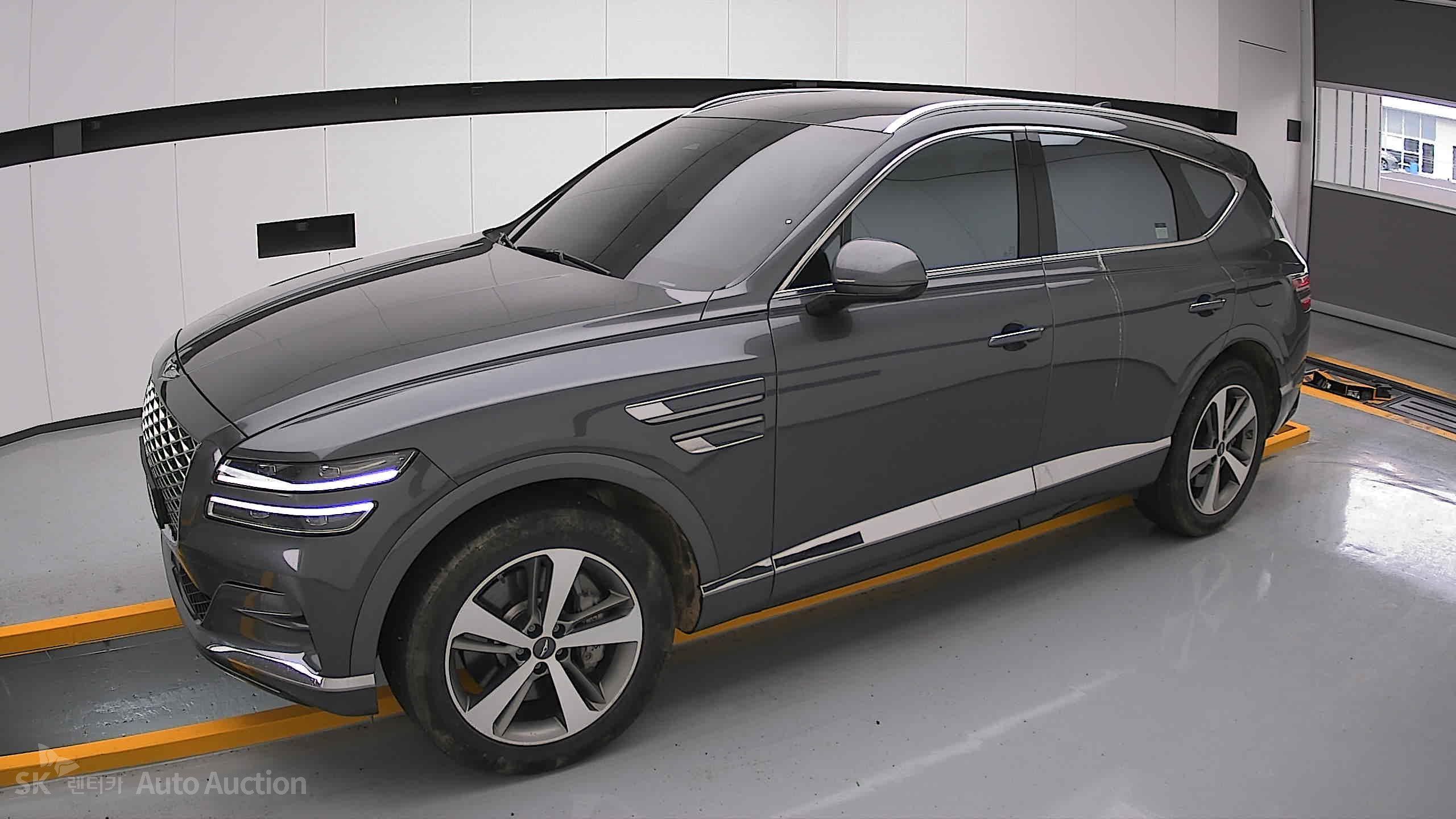 2022 - genesis gv80