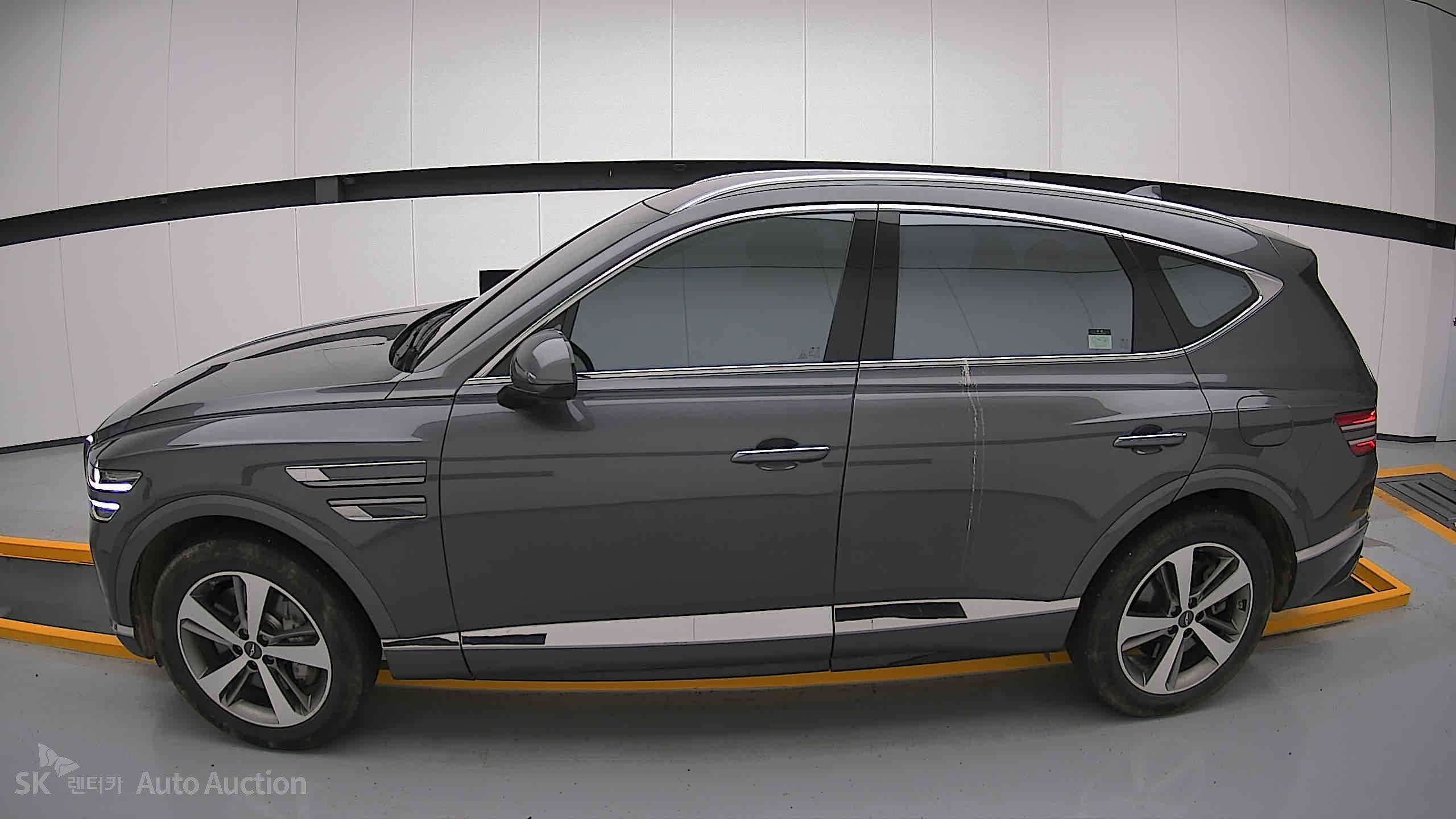 2022 - genesis gv80