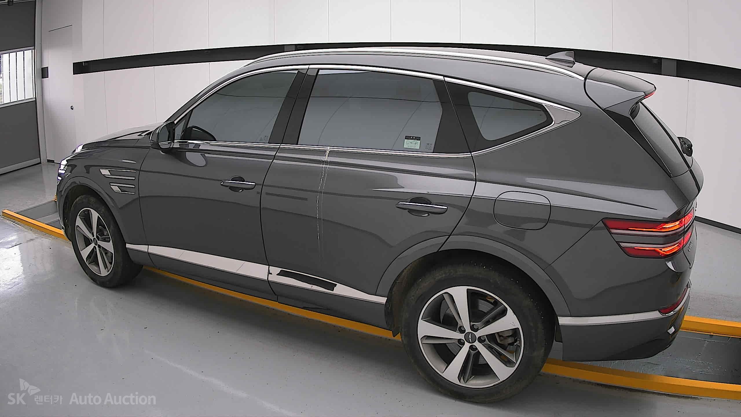 2022 - genesis gv80