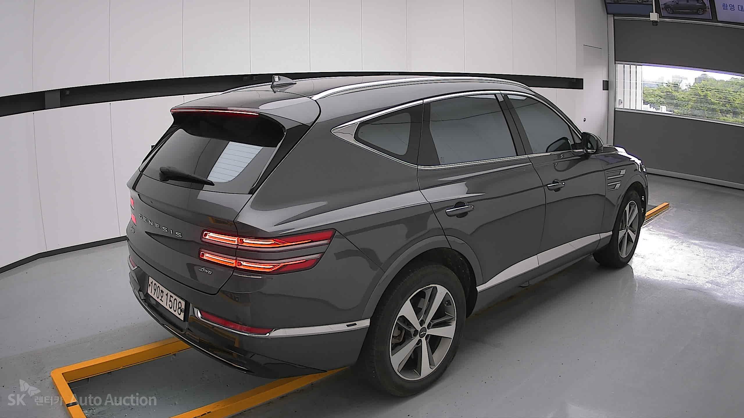 2022 - genesis gv80