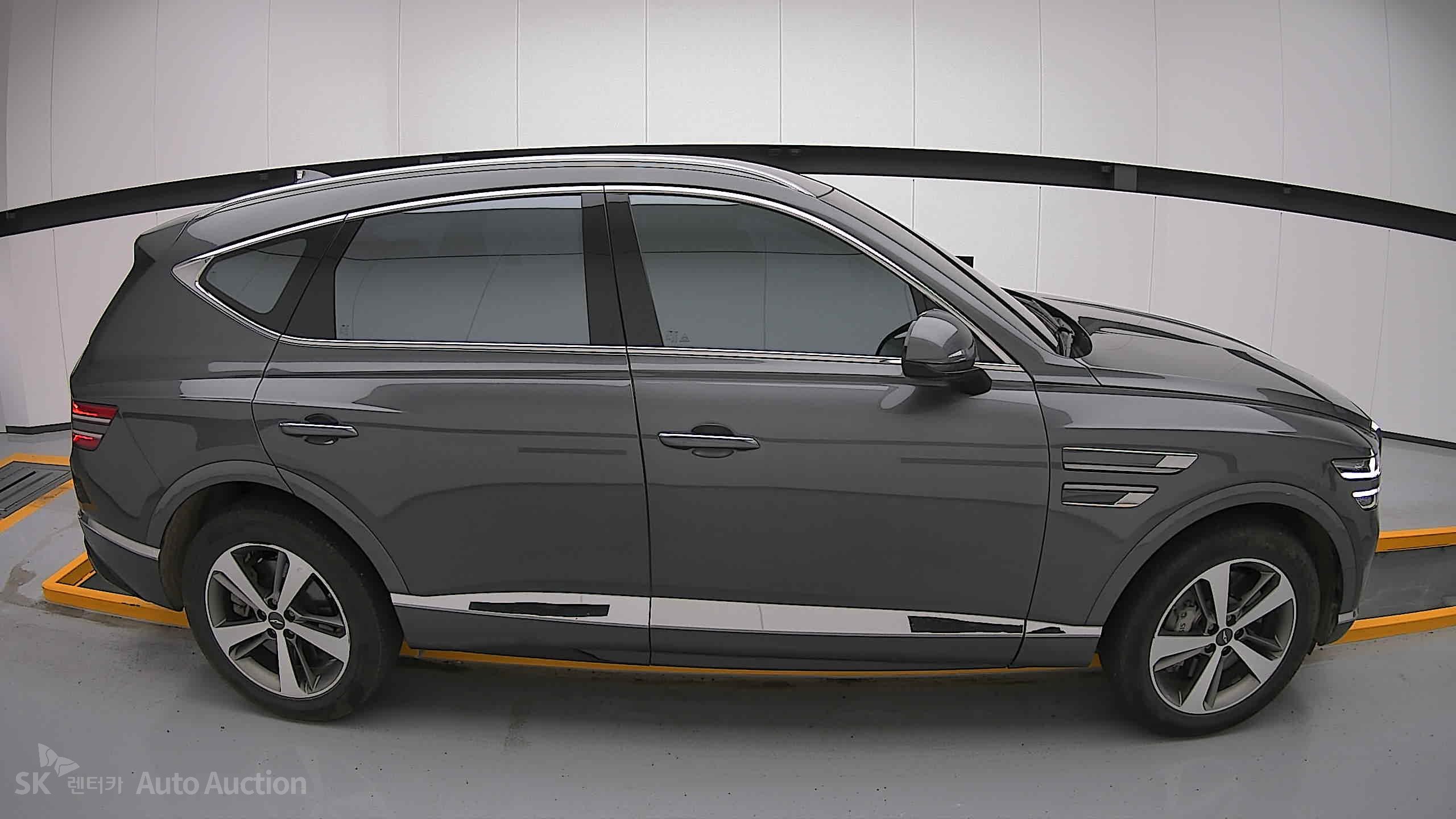 2022 - genesis gv80