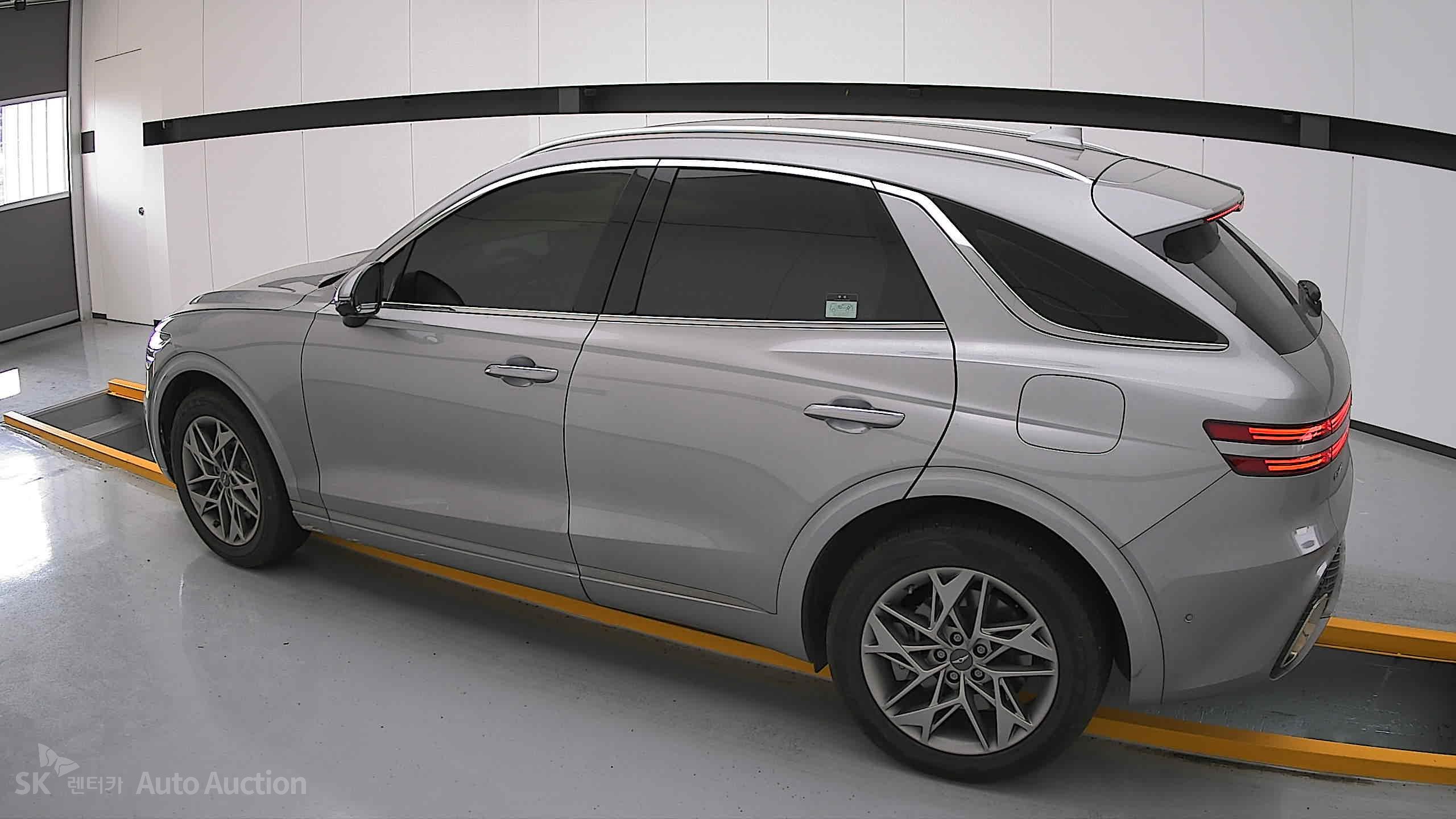 2023 - genesis gv70