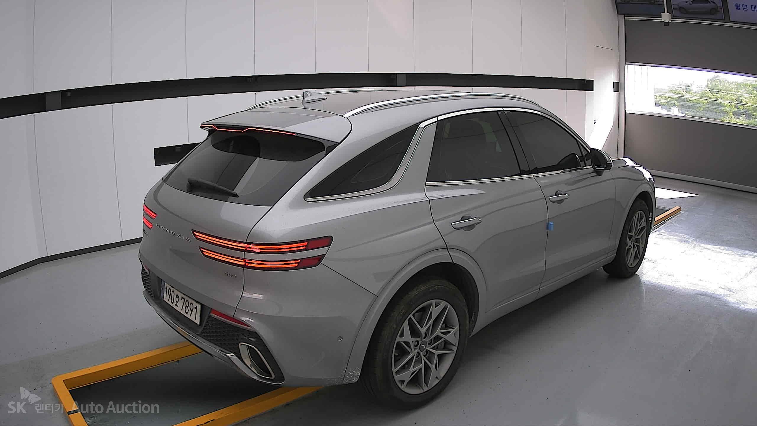 2023 - genesis gv70