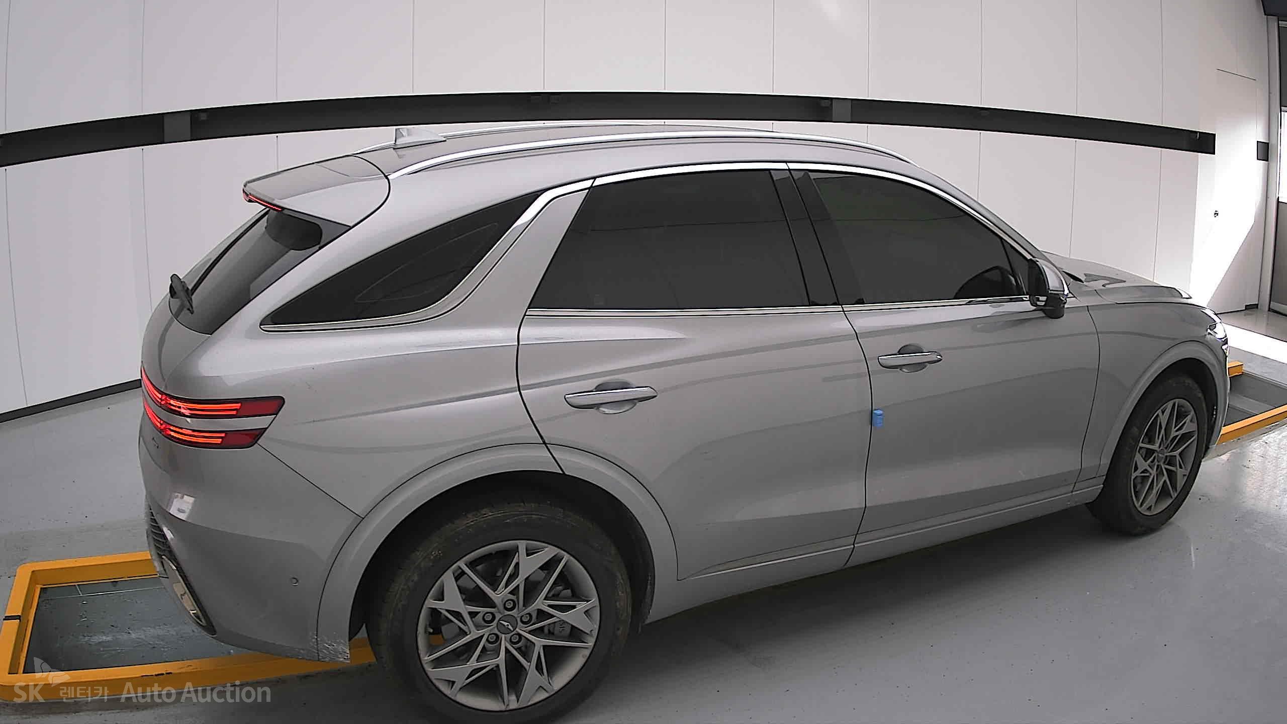 2023 - genesis gv70