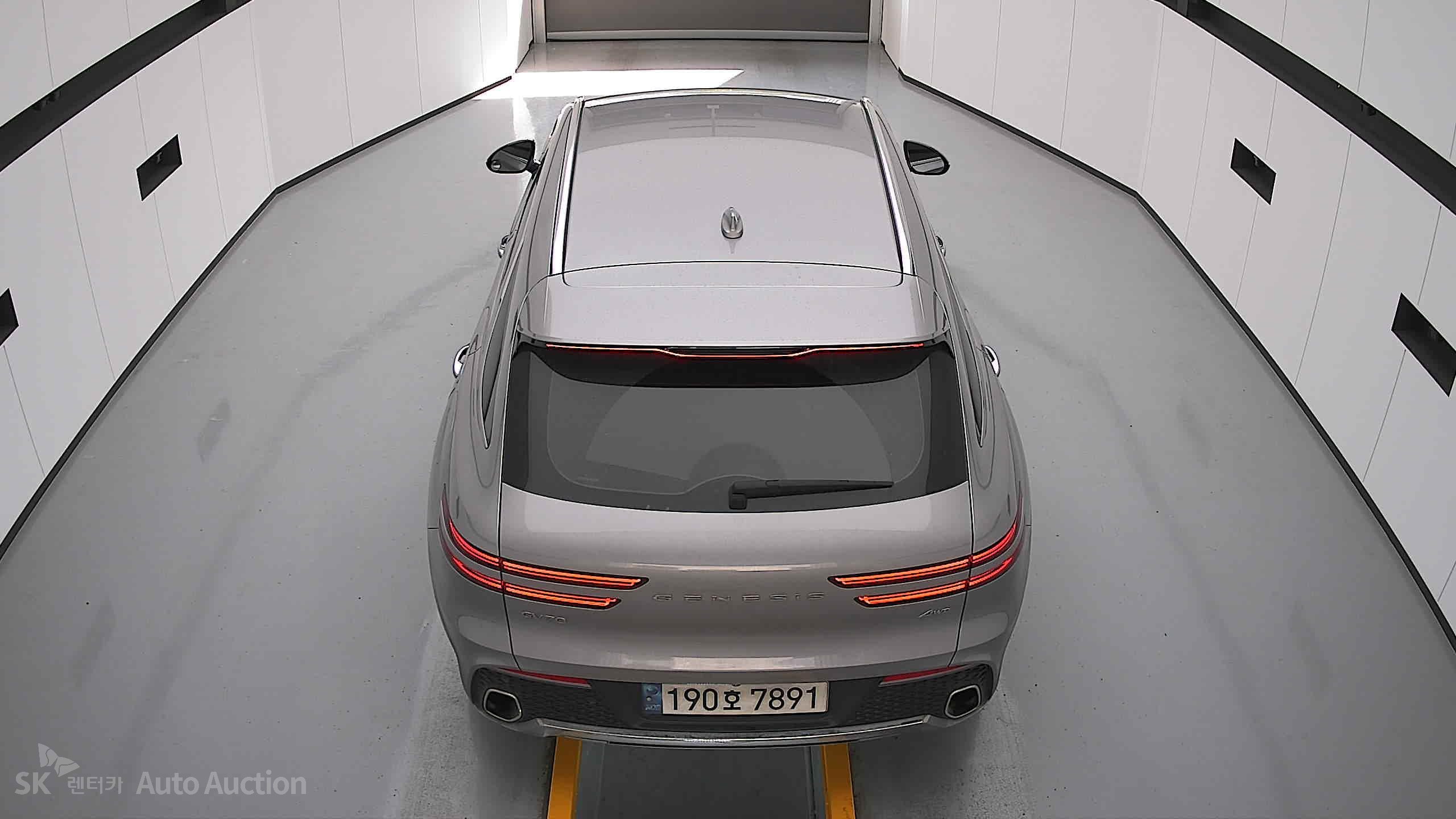 2023 - genesis gv70