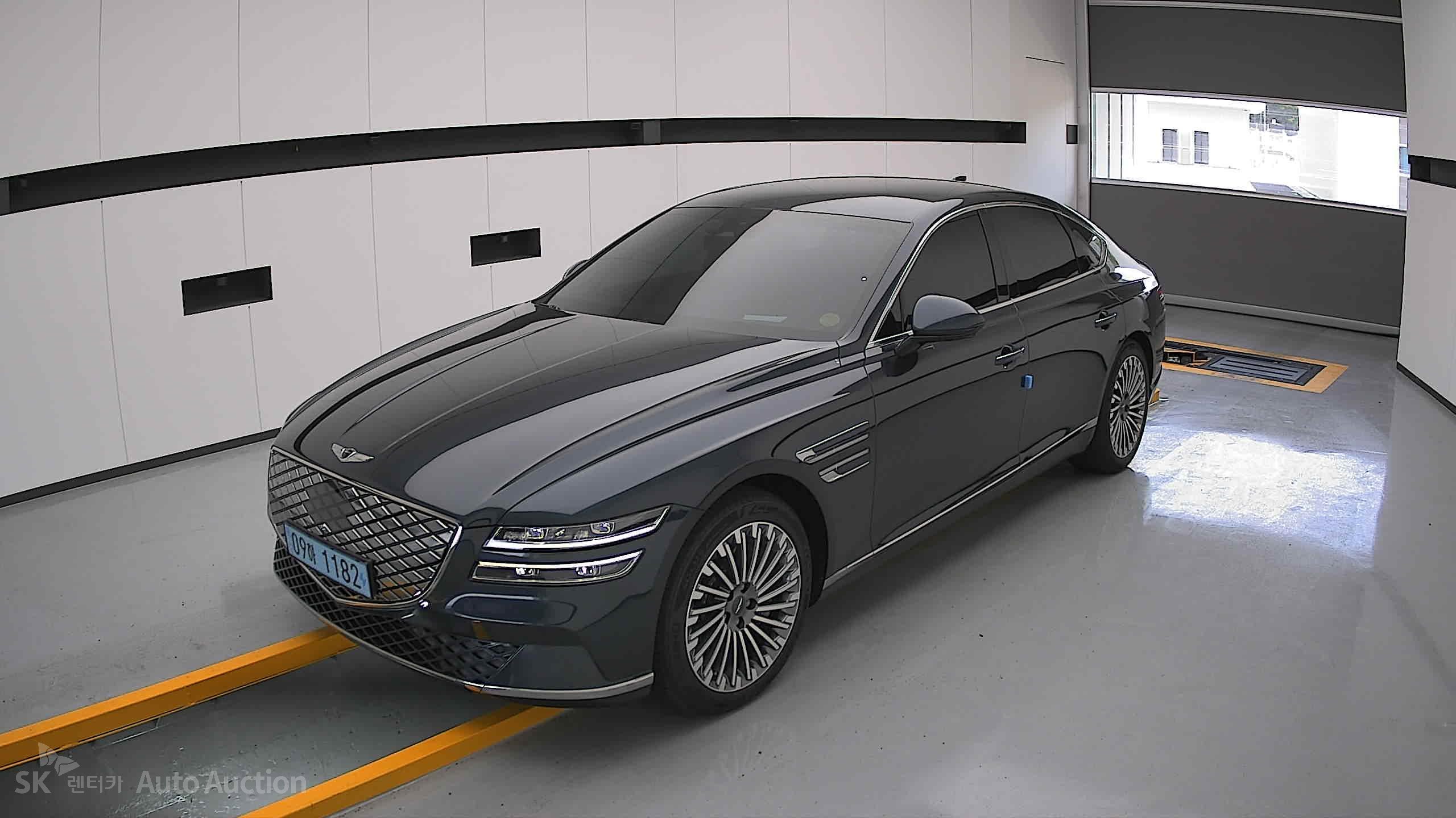2022 - genesis eg80