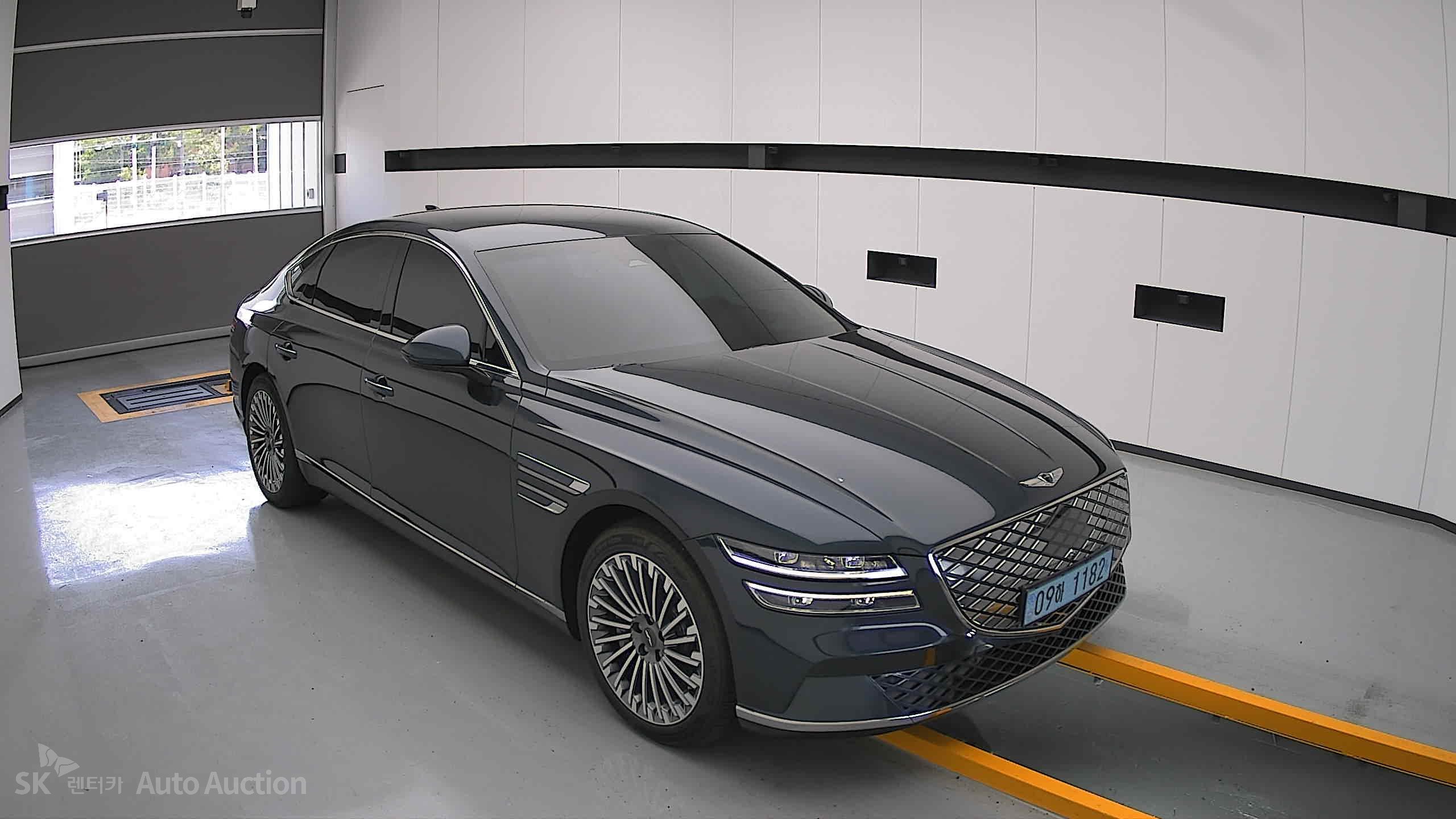 2022 - genesis eg80