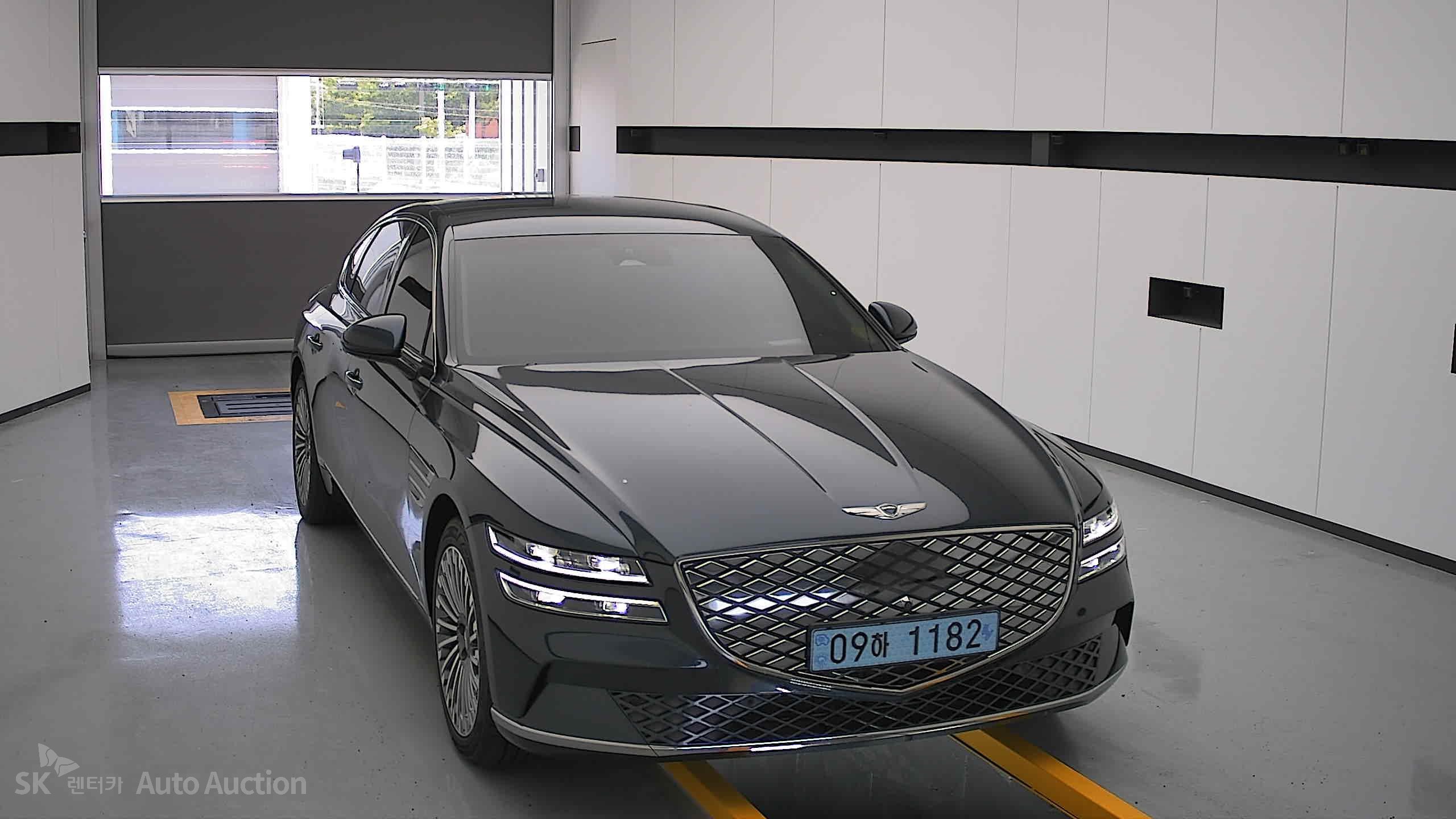 2022 - genesis eg80
