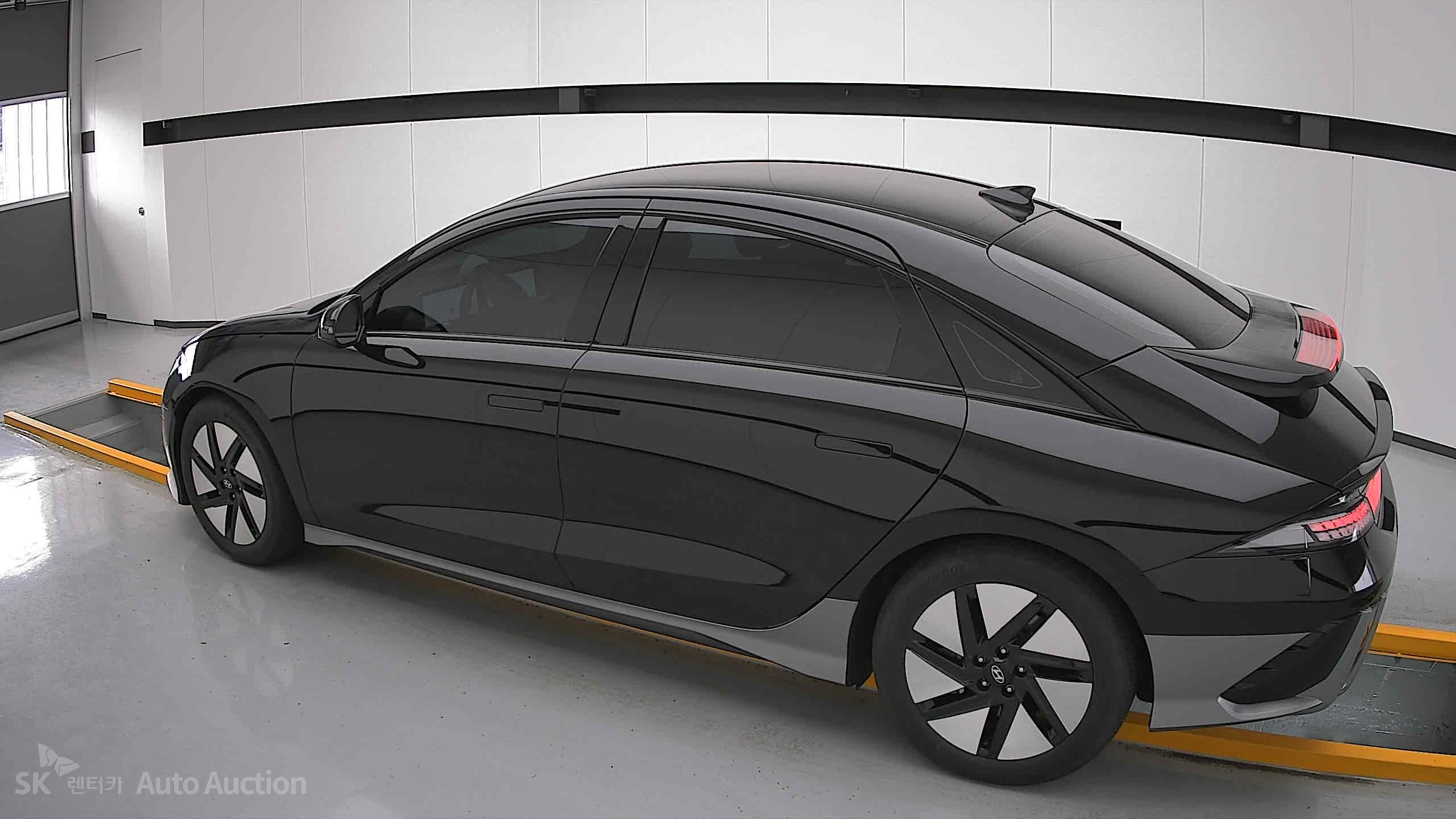 2023 - hyundai ioniq