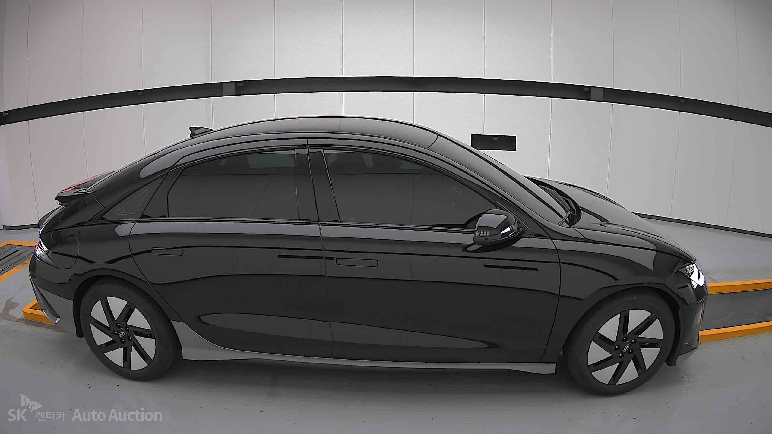 2023 - hyundai ioniq