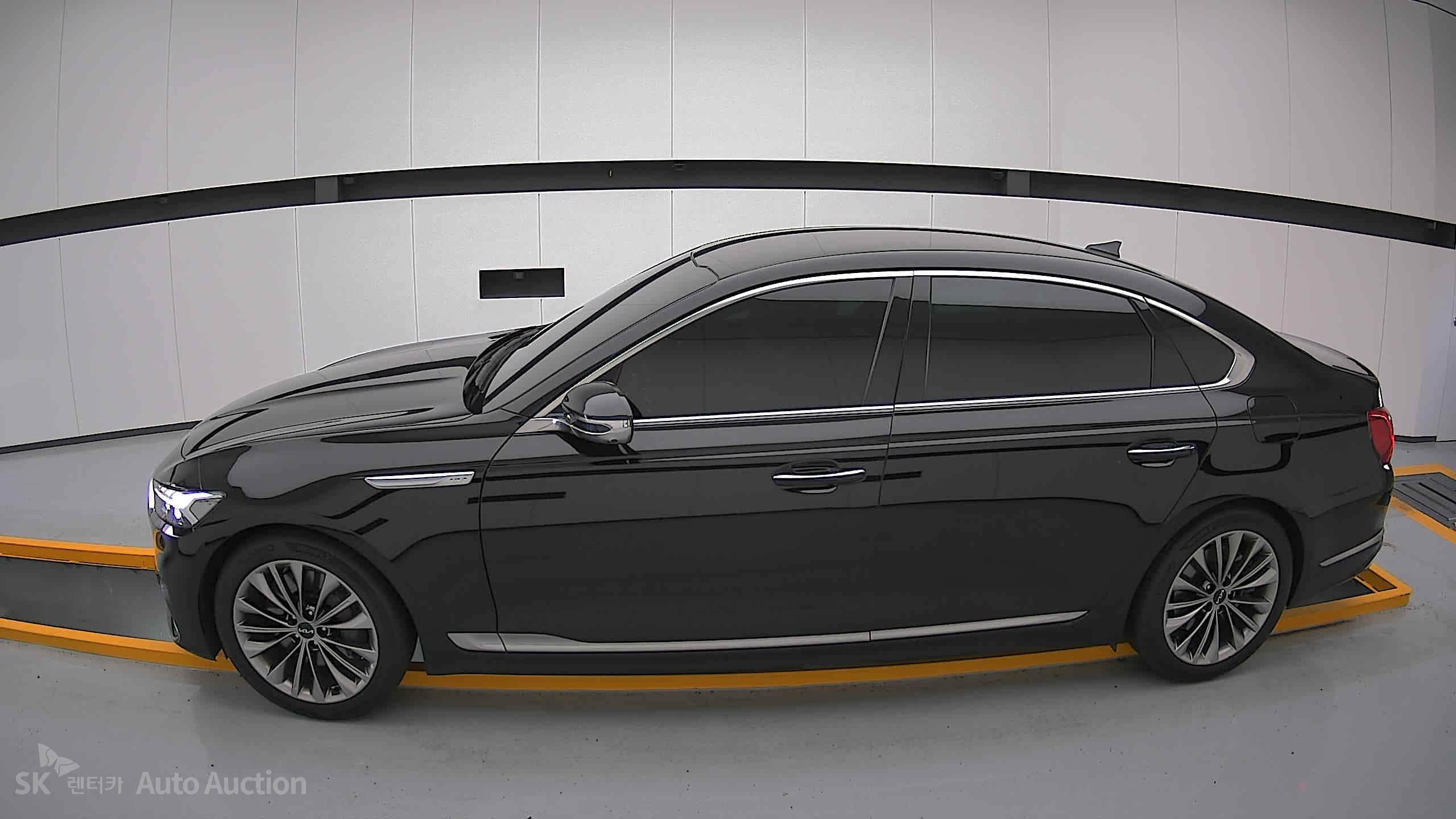 2022 - kia k9