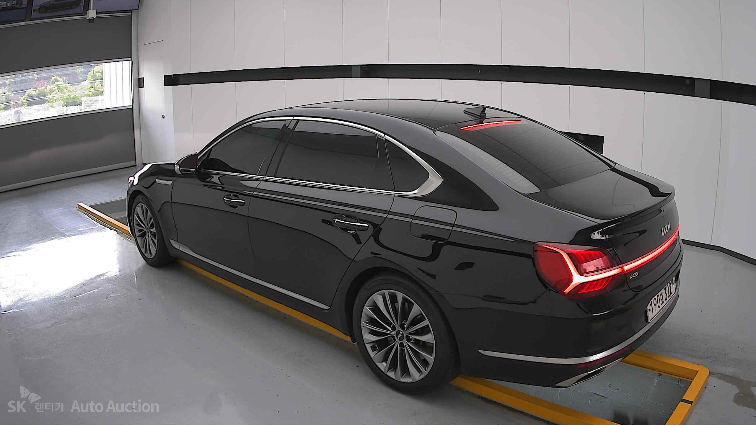 2022 - kia k9