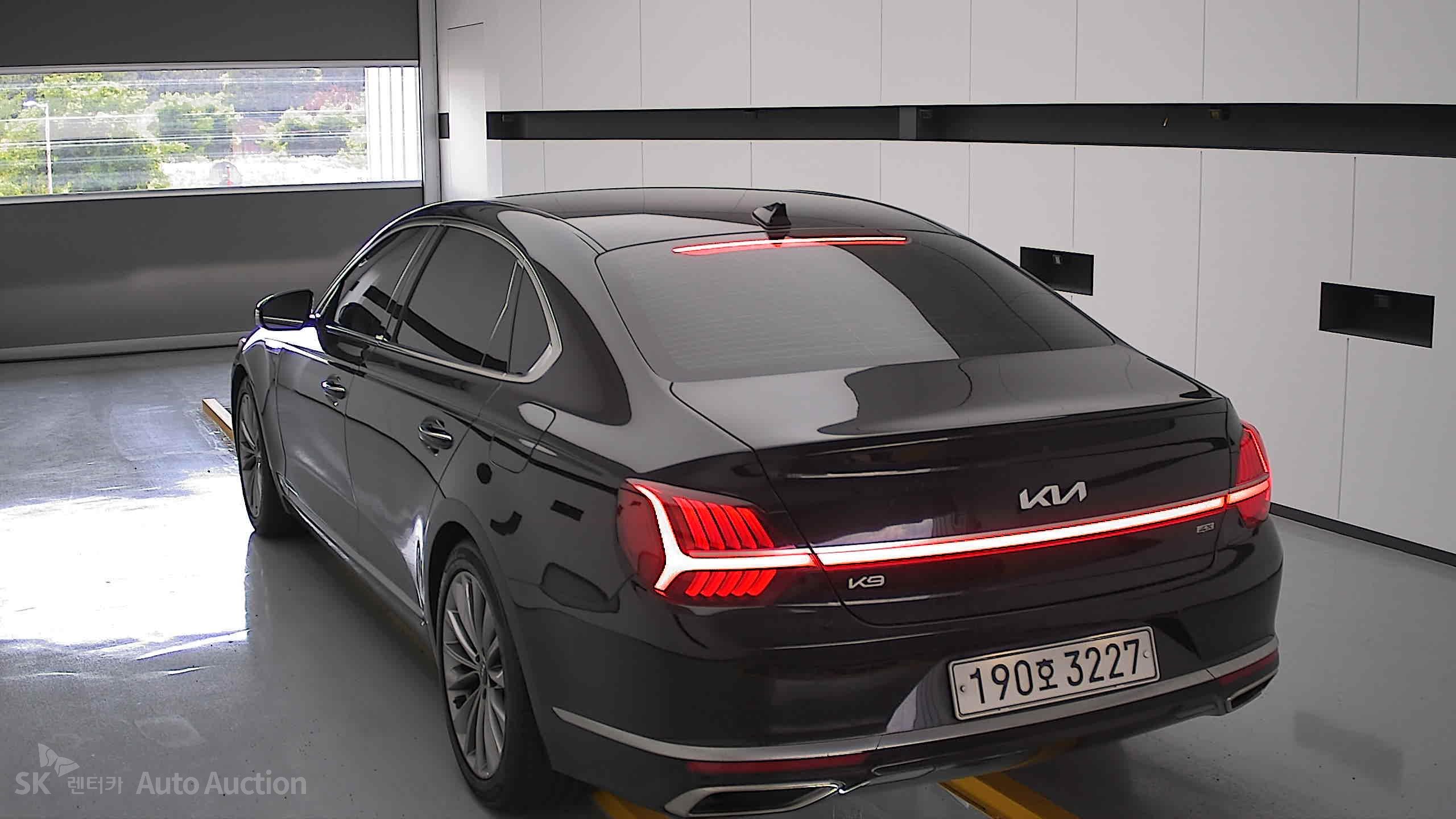 2022 - kia k9