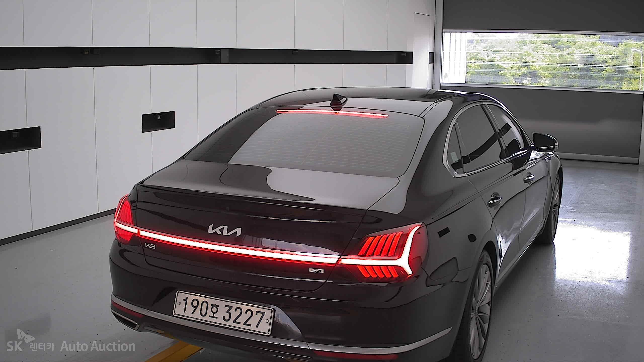 2022 - kia k9