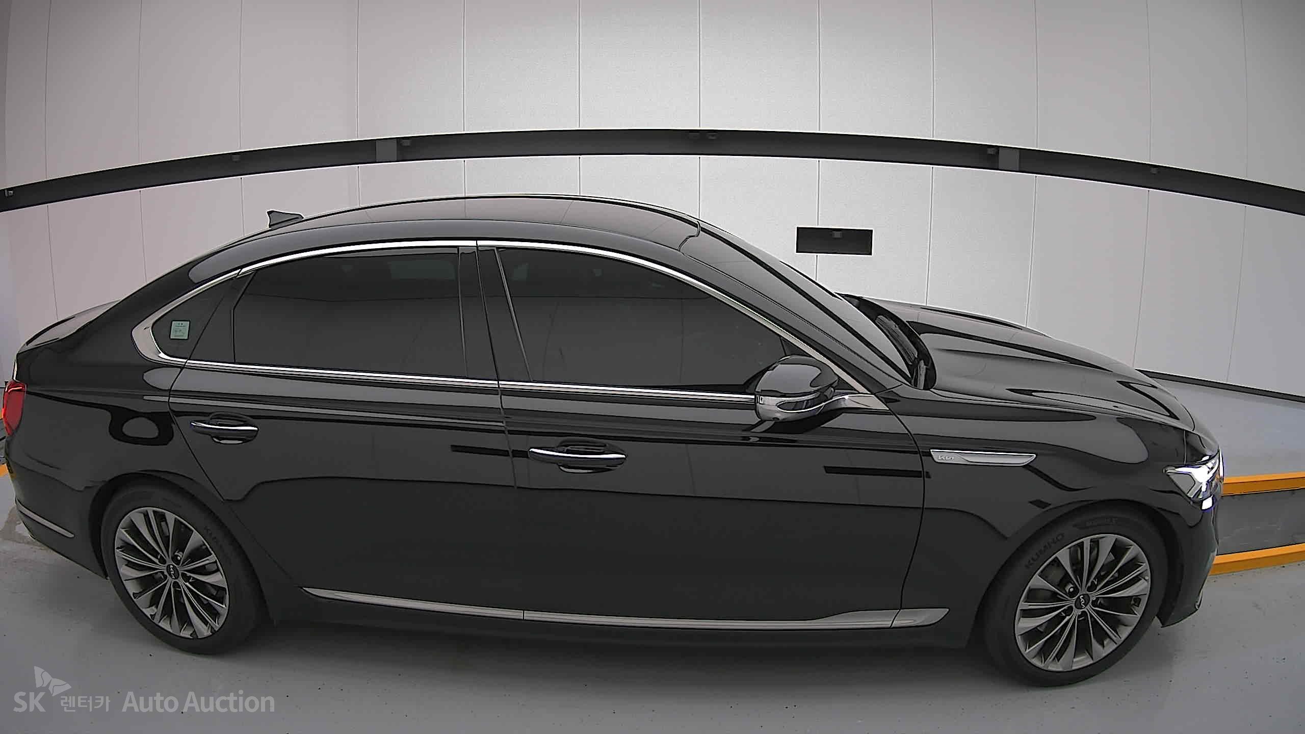 2022 - kia k9