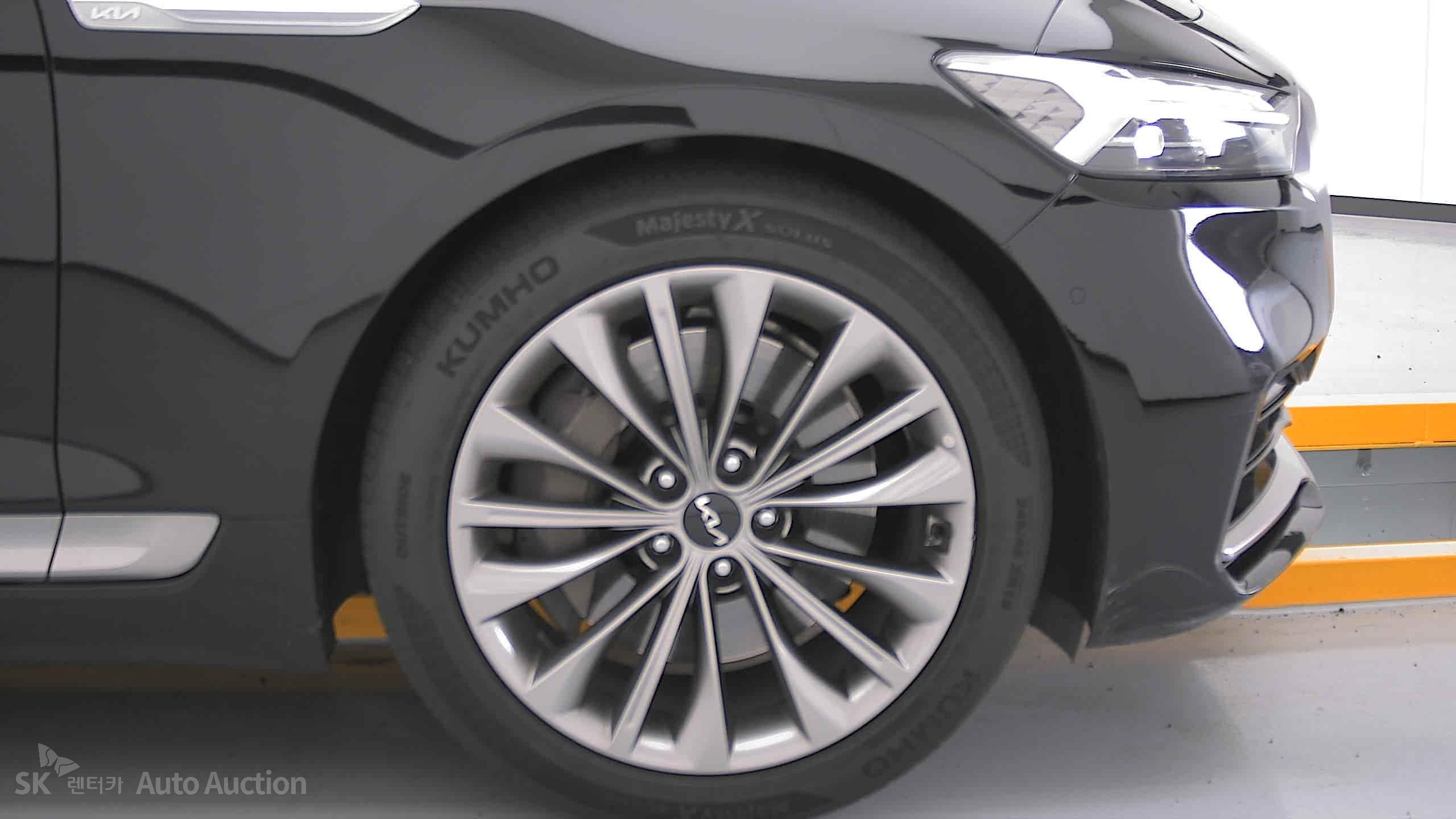 2022 - kia k9