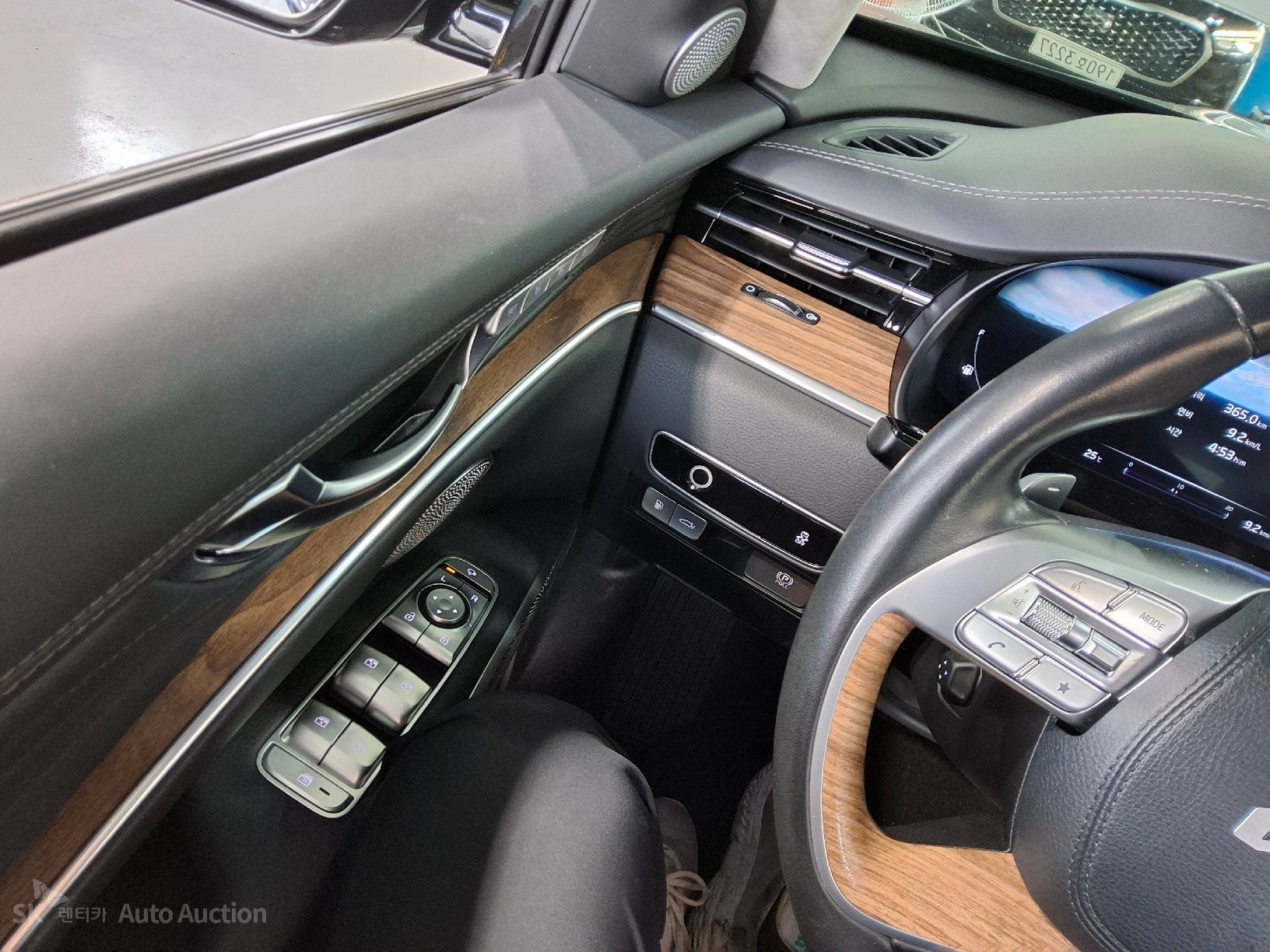 2022 - kia k9