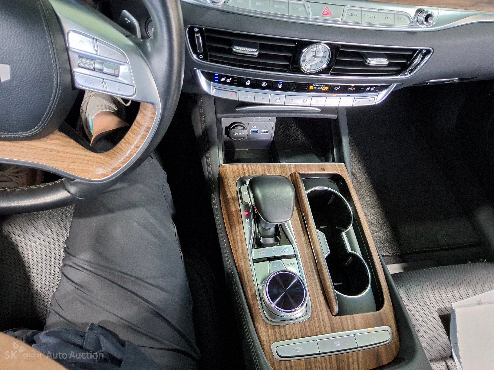 2022 - kia k9