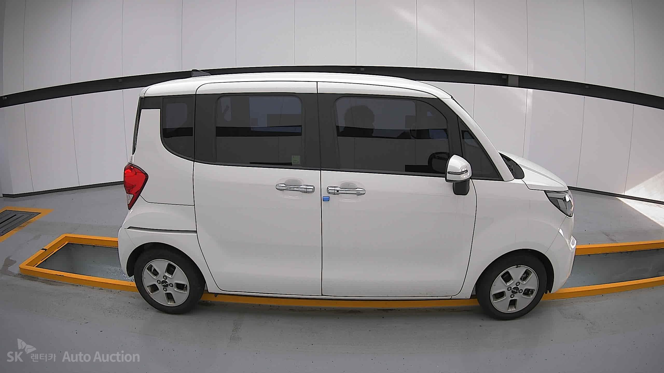2022 - kia ray