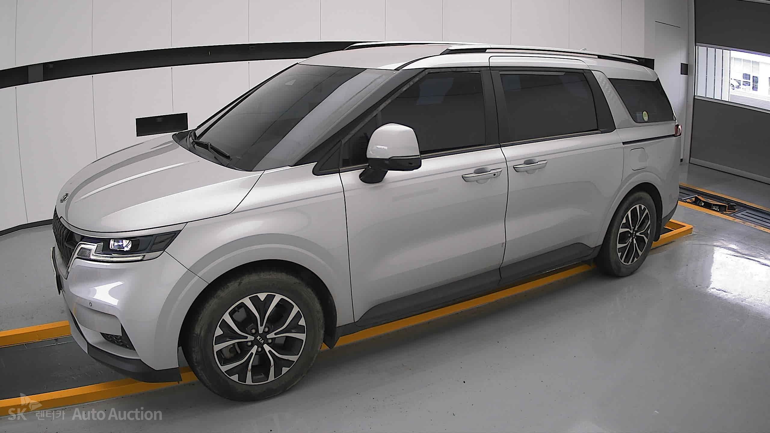 2021 - kia carnival