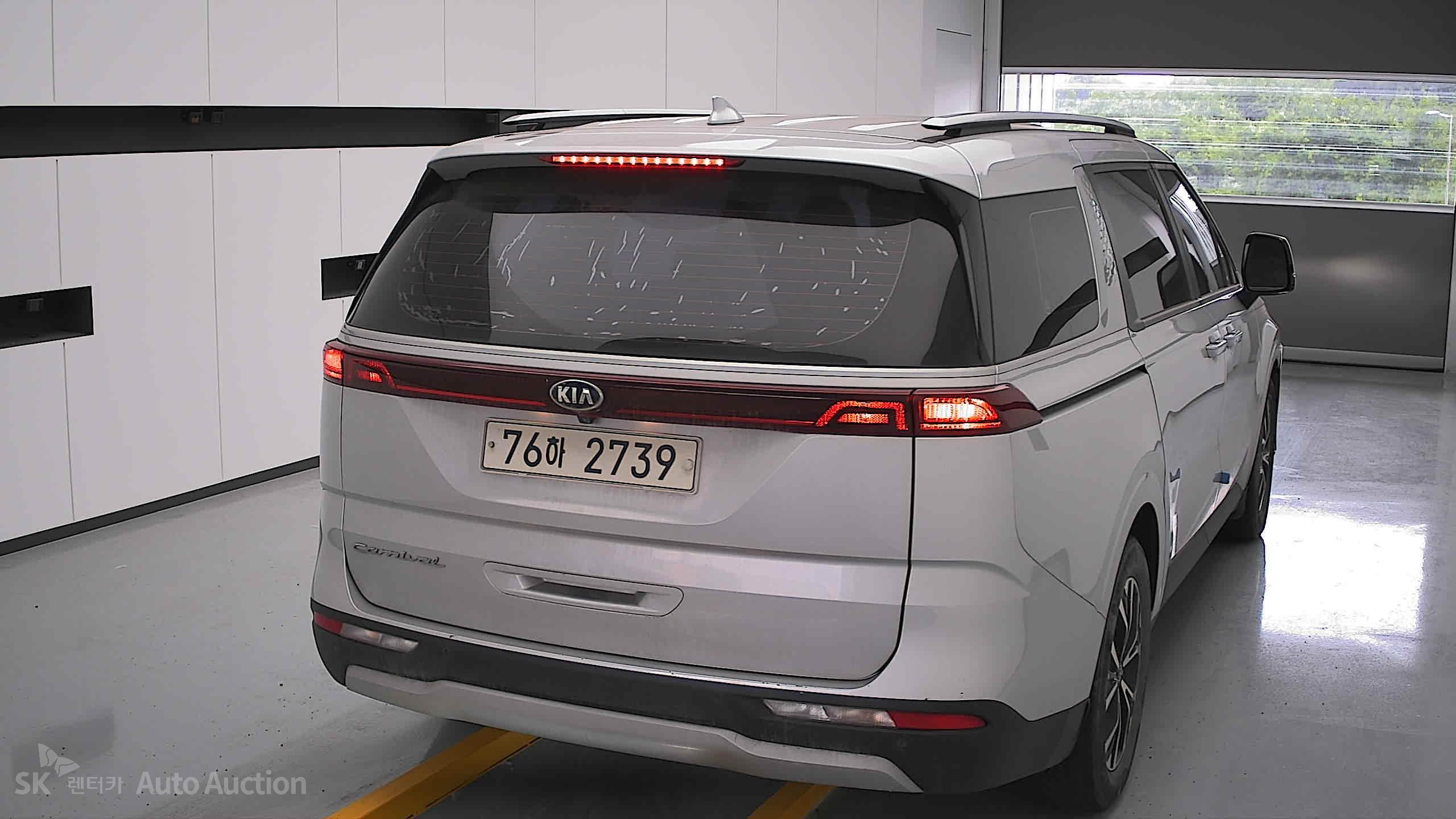 2021 - kia carnival