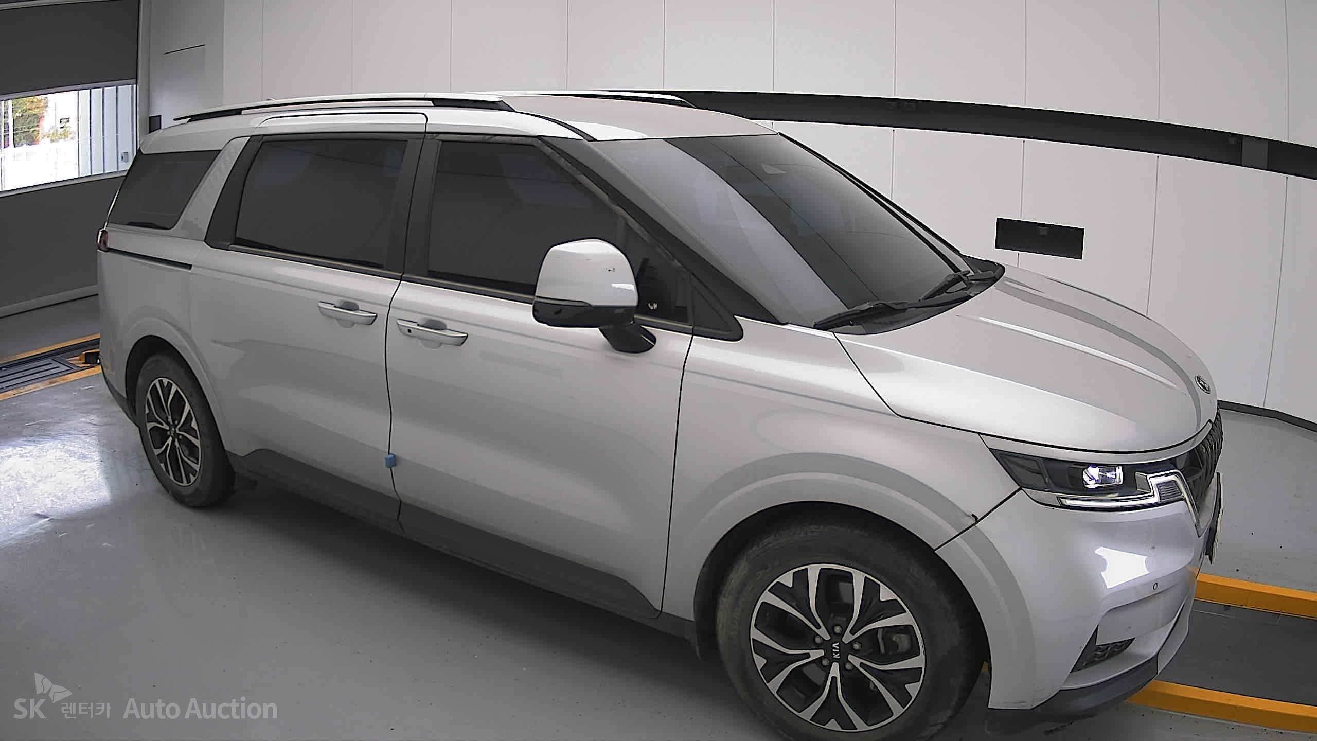 2021 - kia carnival