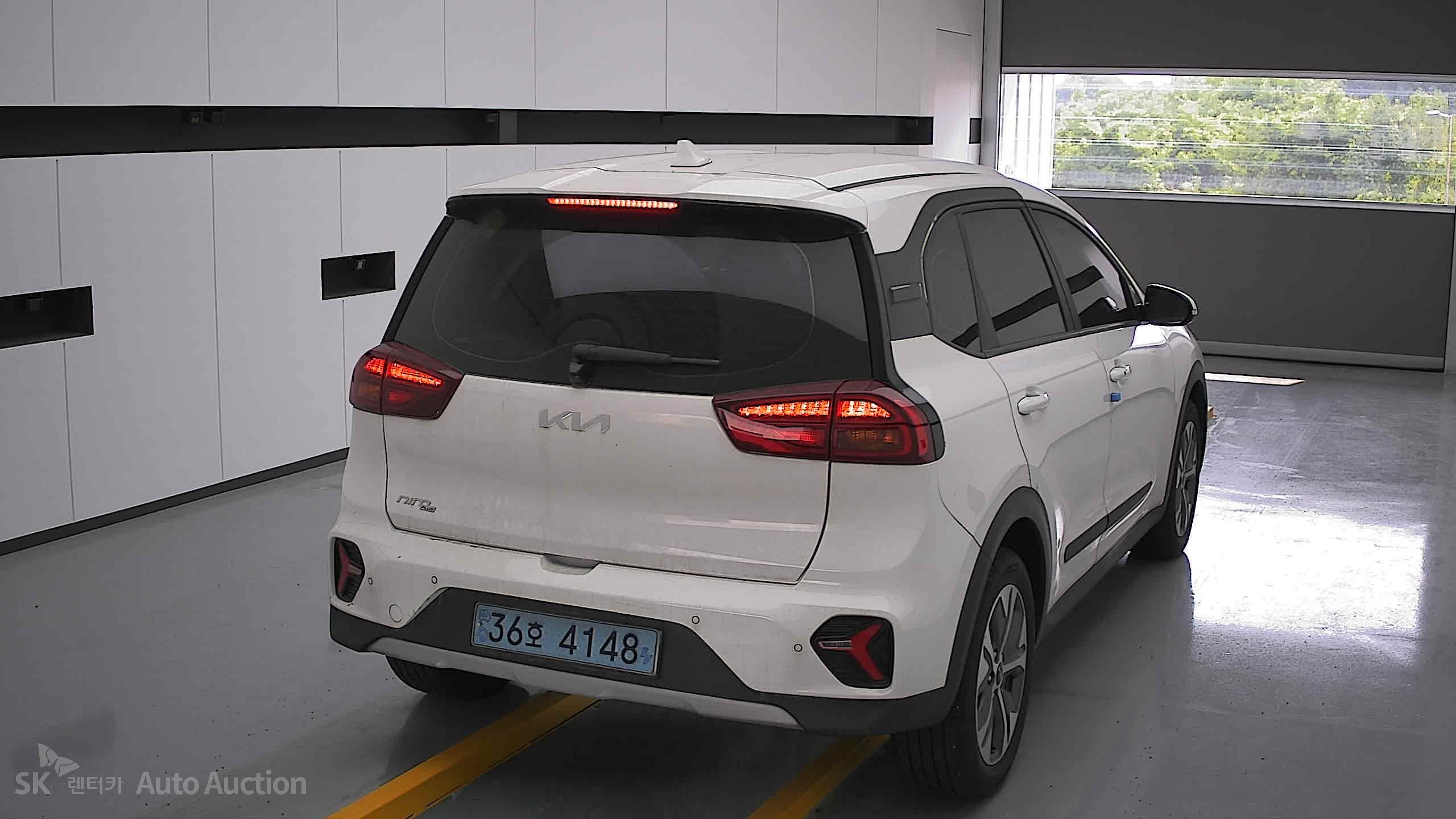 2023 - kia niro