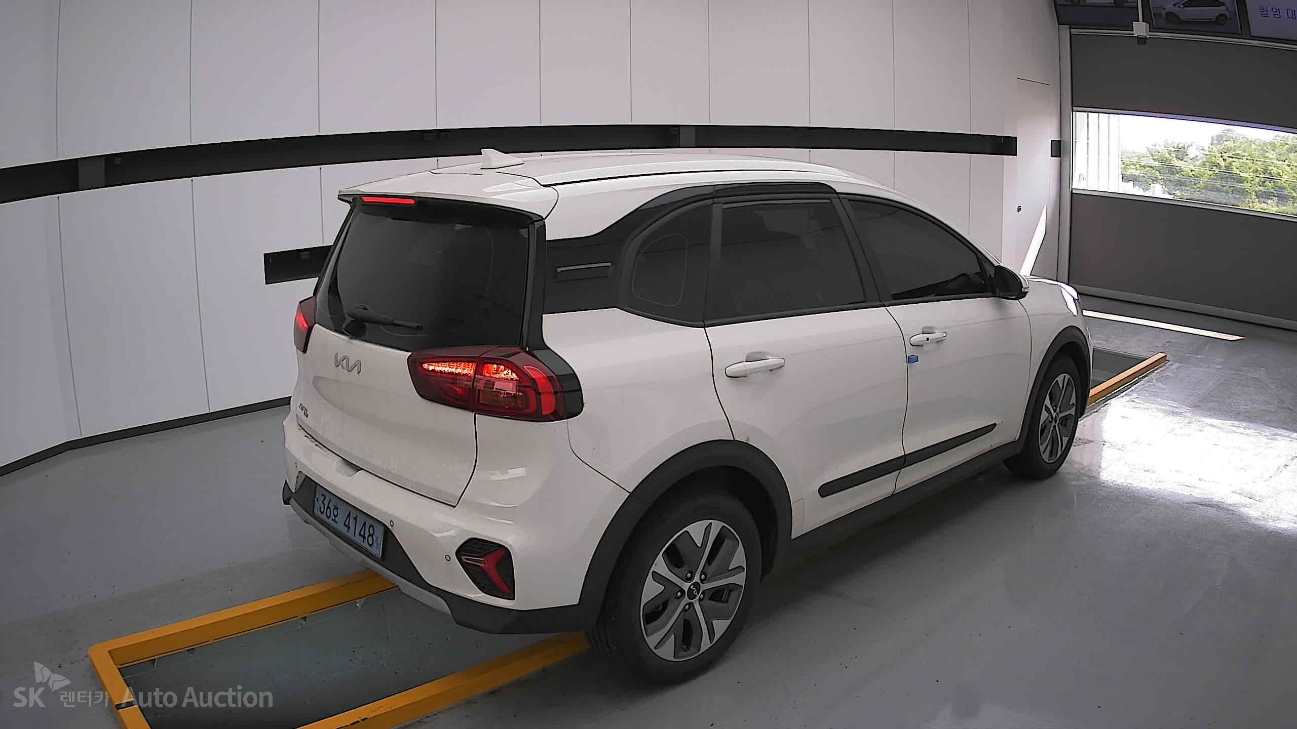 2023 - kia niro