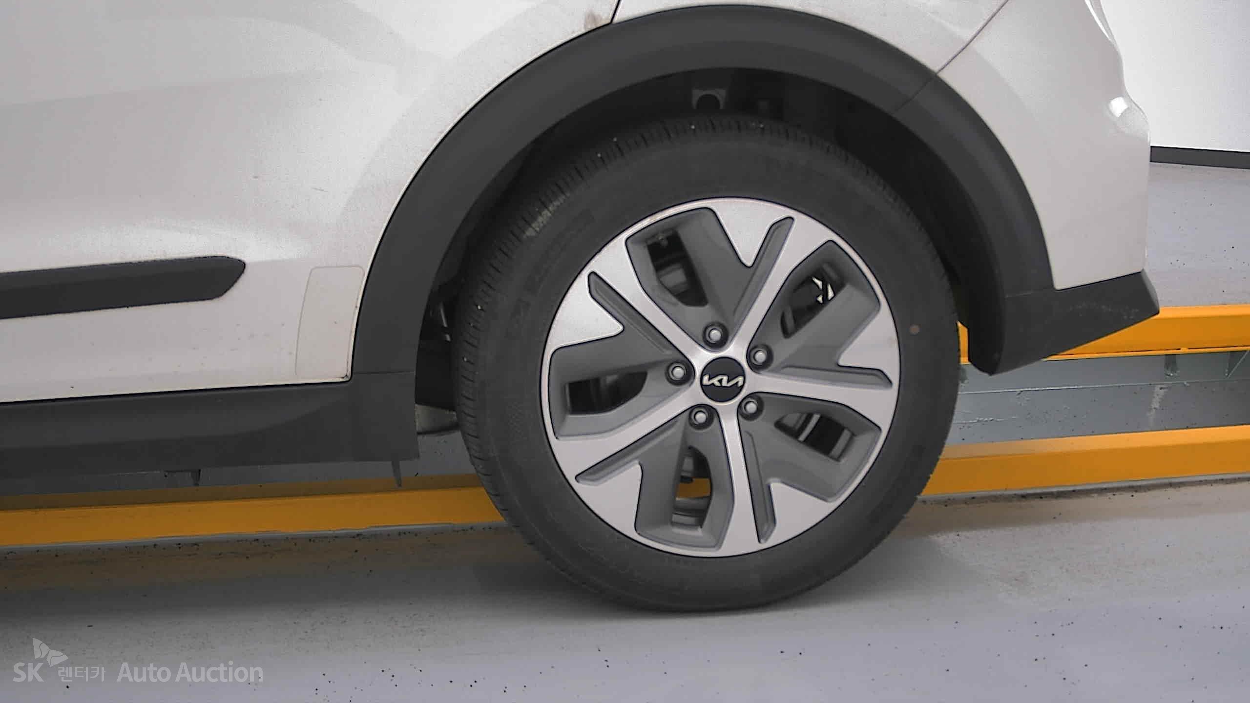 2023 - kia niro