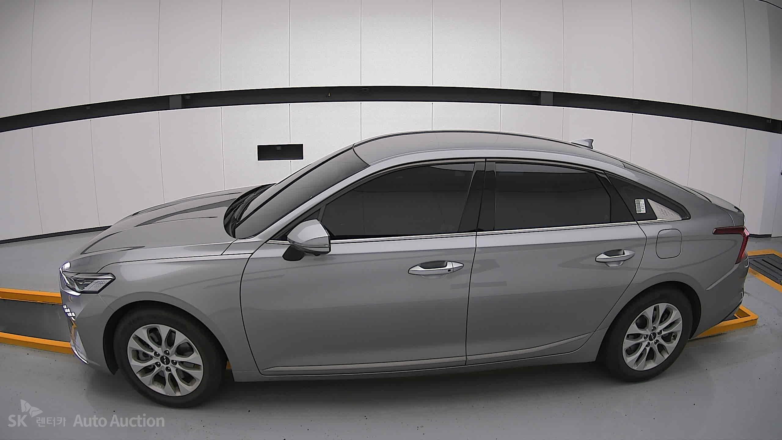 2022 - kia k8