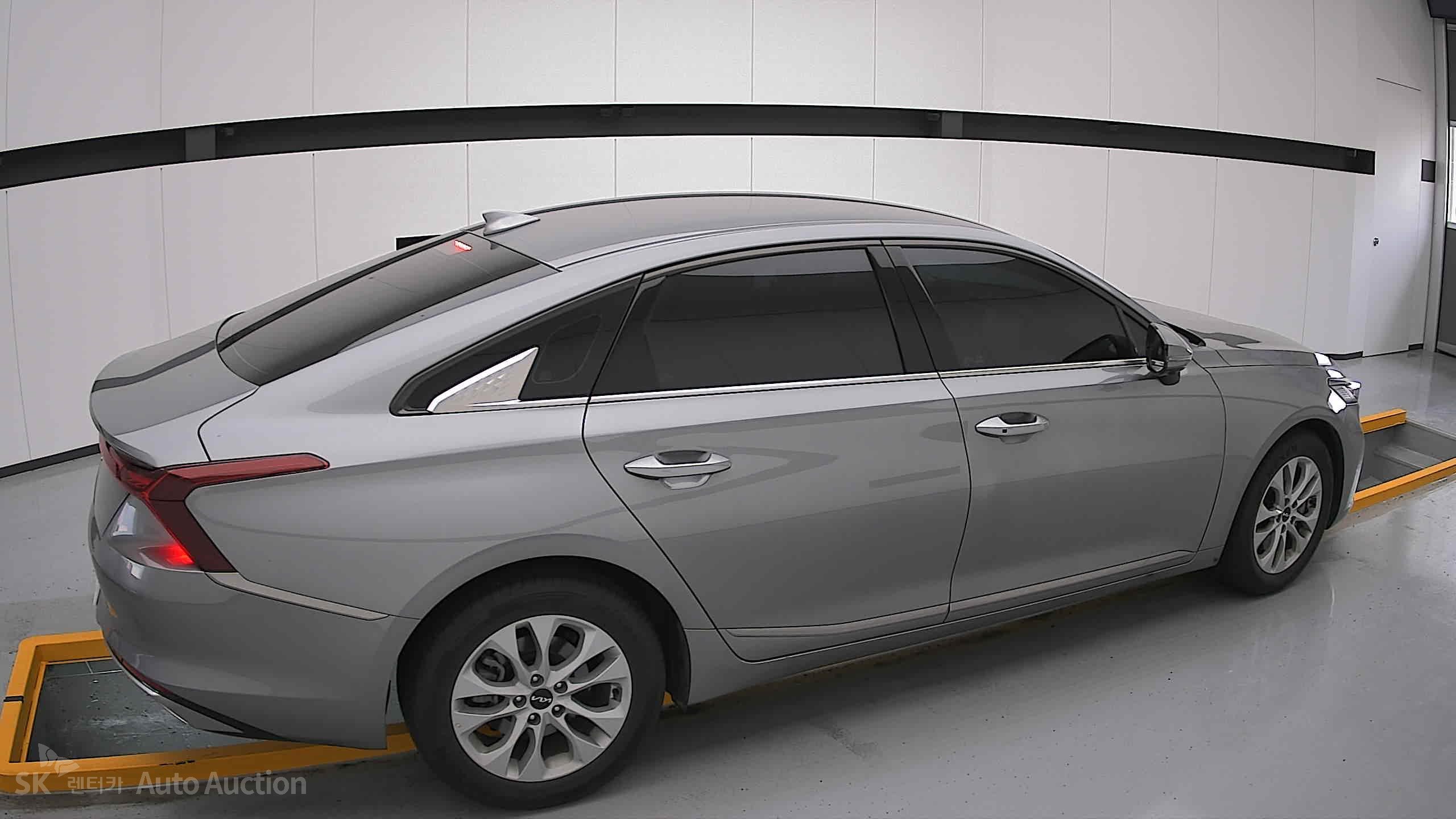 2022 - kia k8