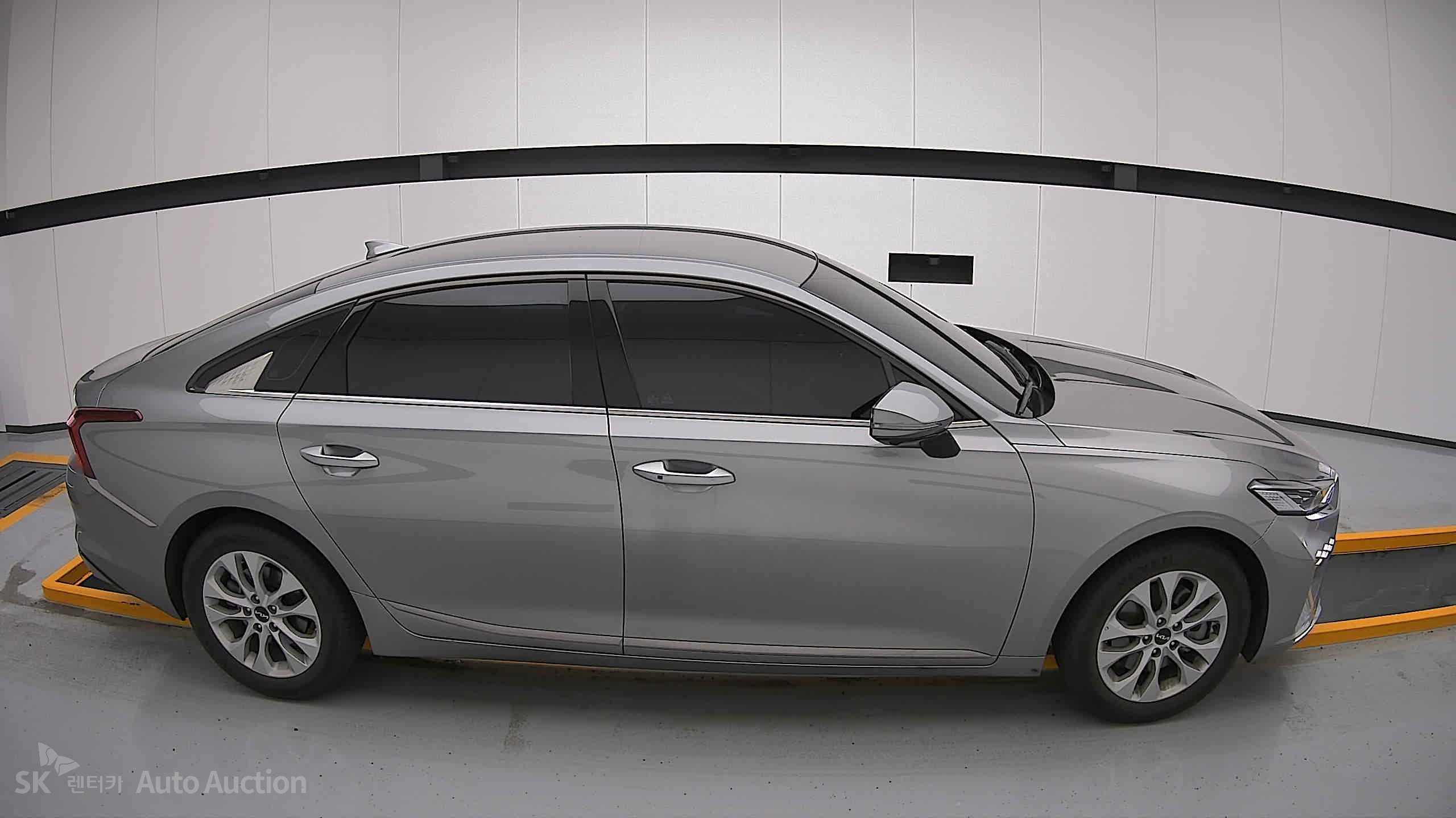 2022 - kia k8