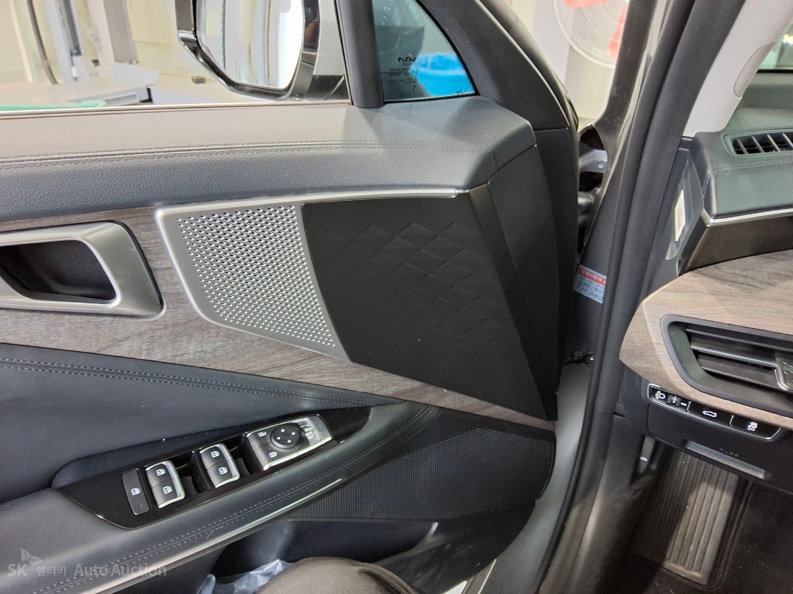 2022 - kia k8