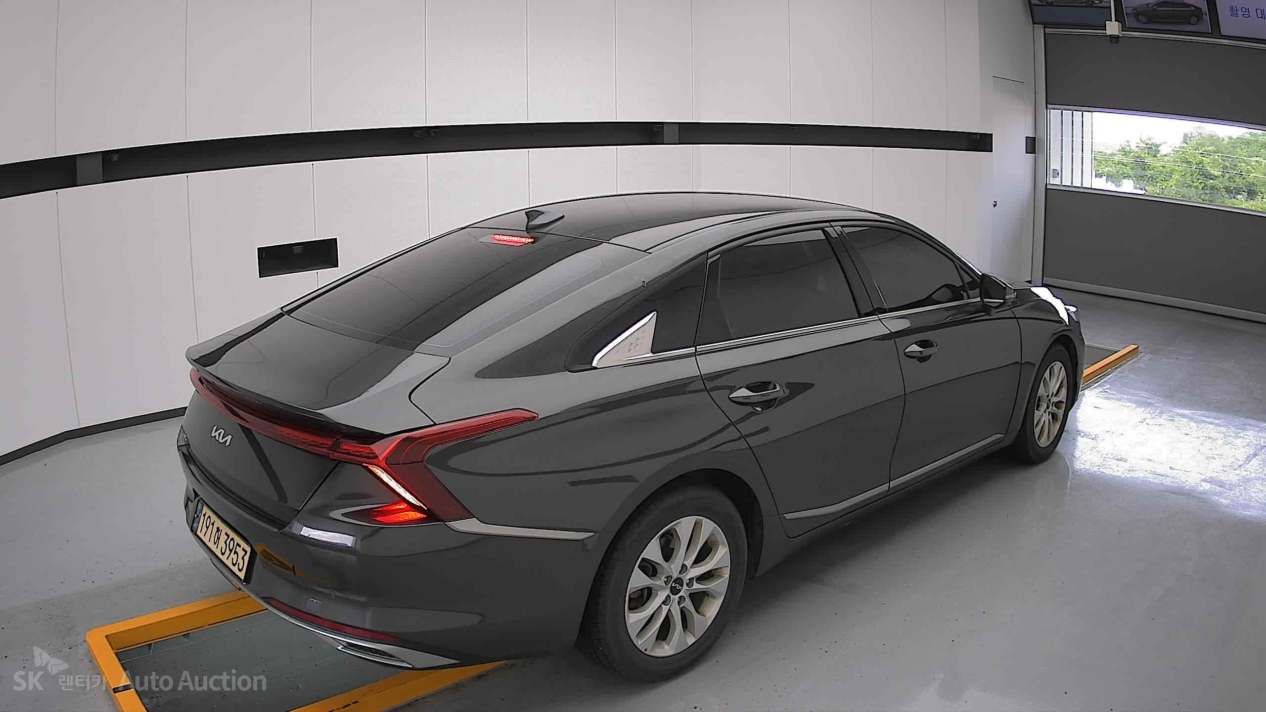 2023 - kia k8