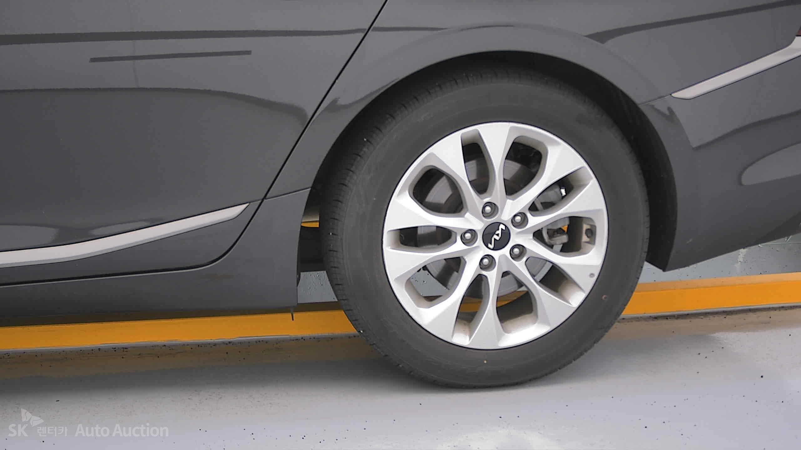 2023 - kia k8