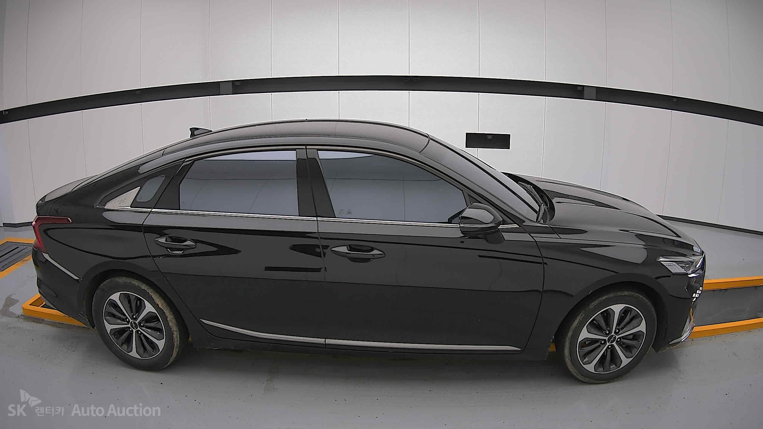 2023 - kia k8