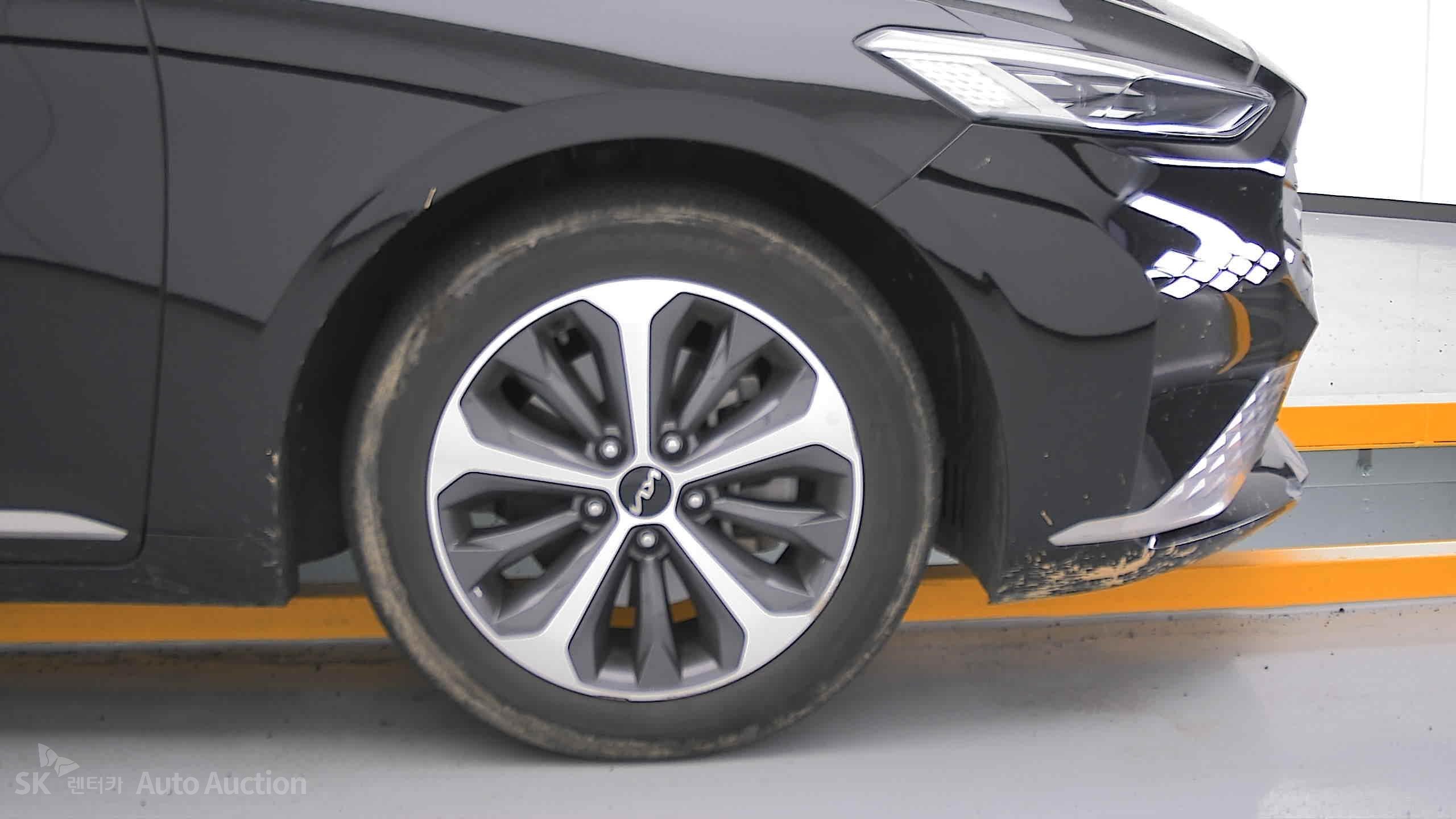 2023 - kia k8
