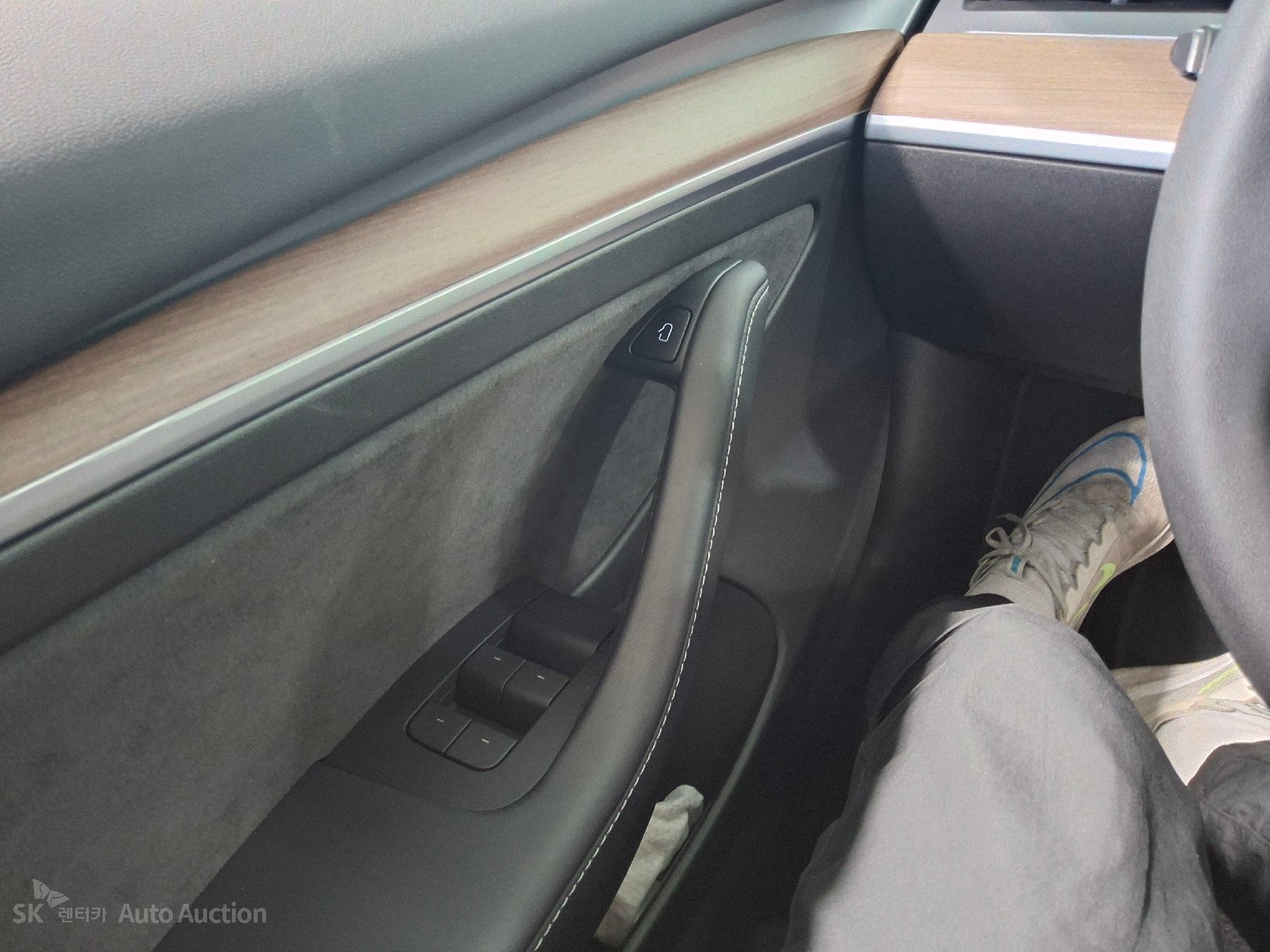 2022 - tesla model 3