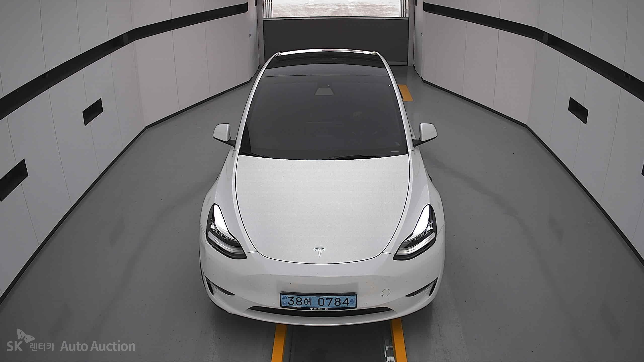 2022 - tesla model y