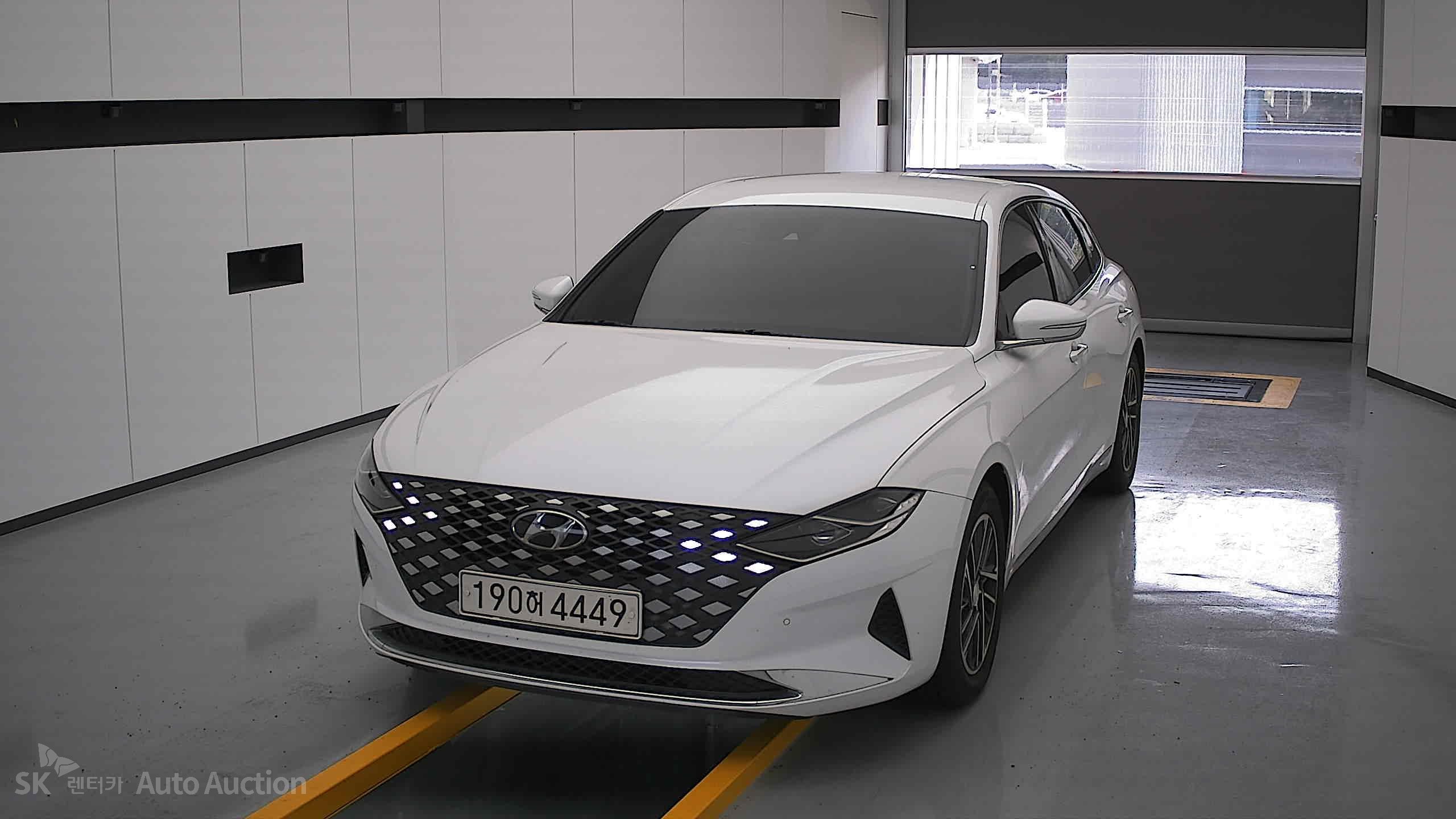 2022 - hyundai grandeur